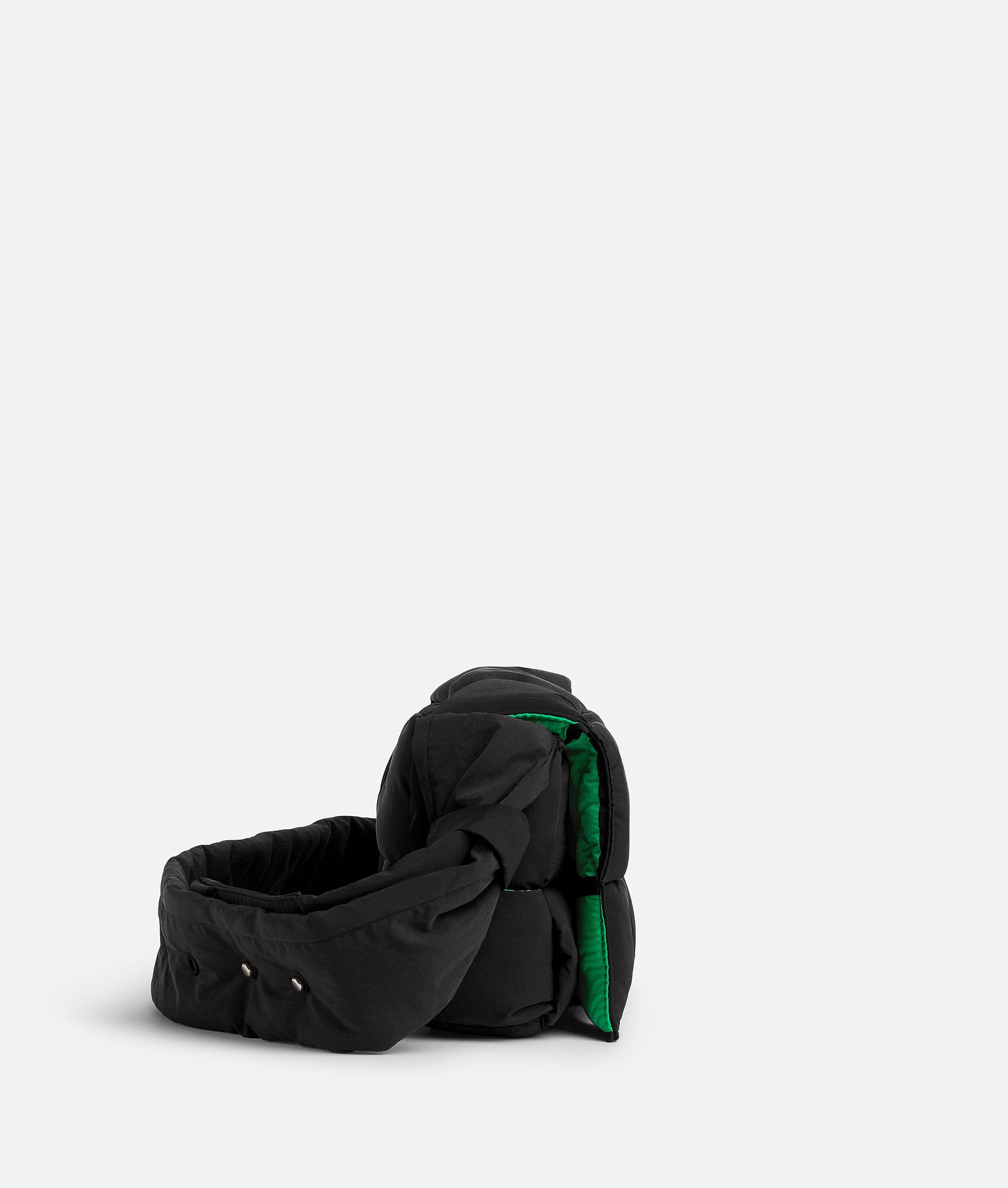 BOTTEGA VENETA Padded Tech Cassette加衬科技斜挎包