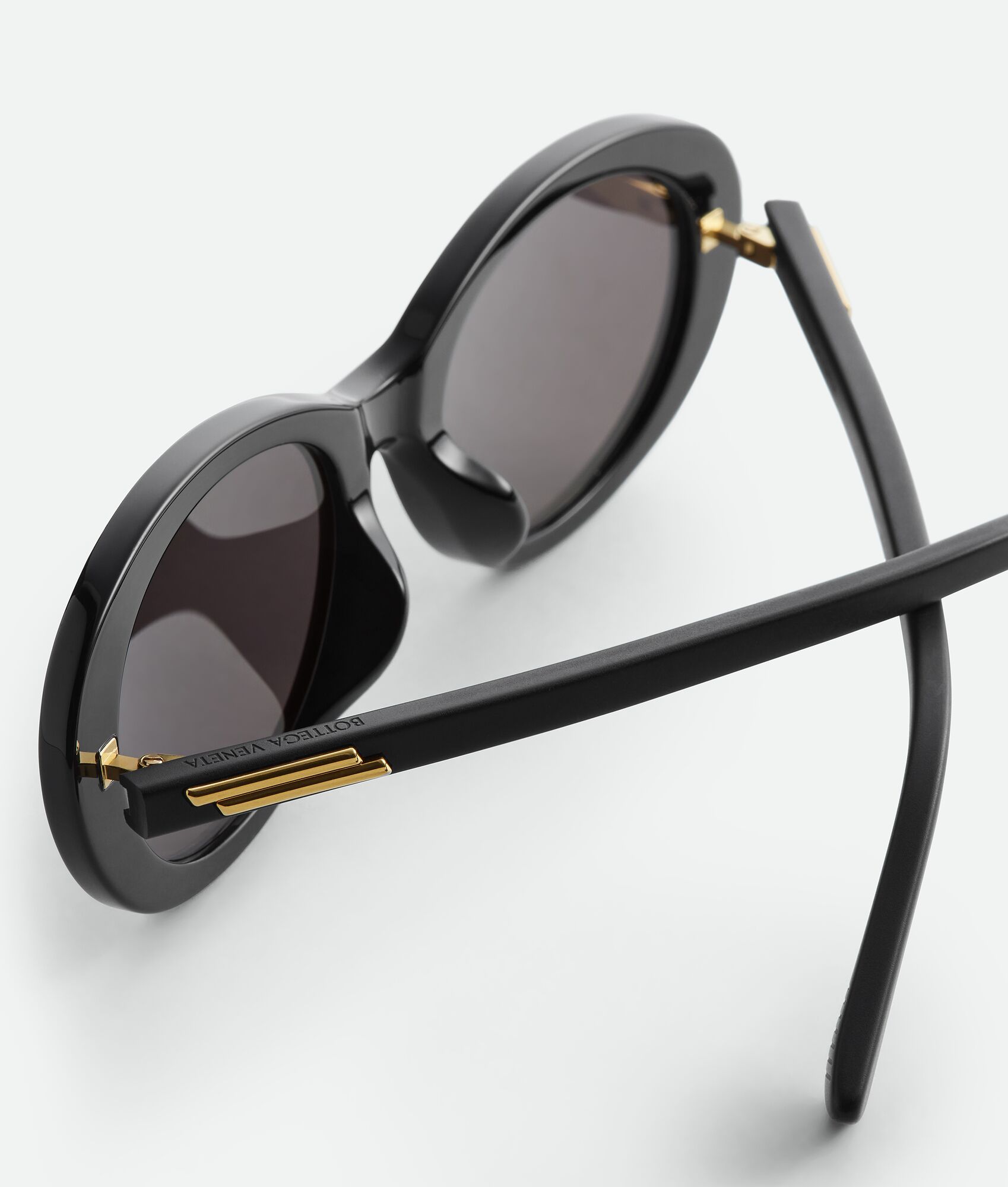 BOTTEGA VENETA Classic椭圆形太阳眼镜