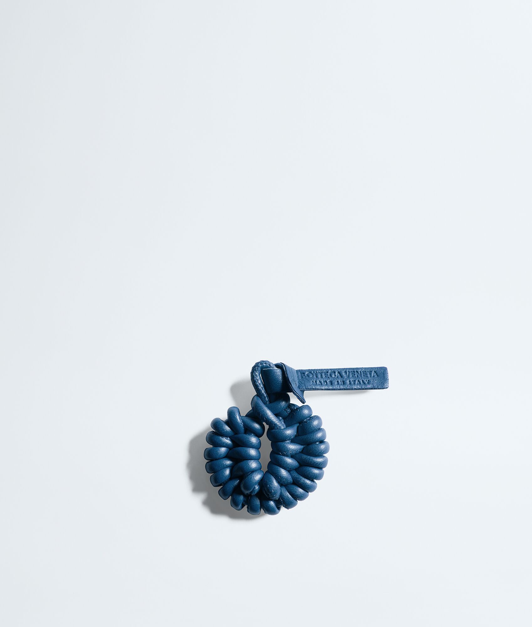 BOTTEGA VENETA 海贝绳结鞋挂件