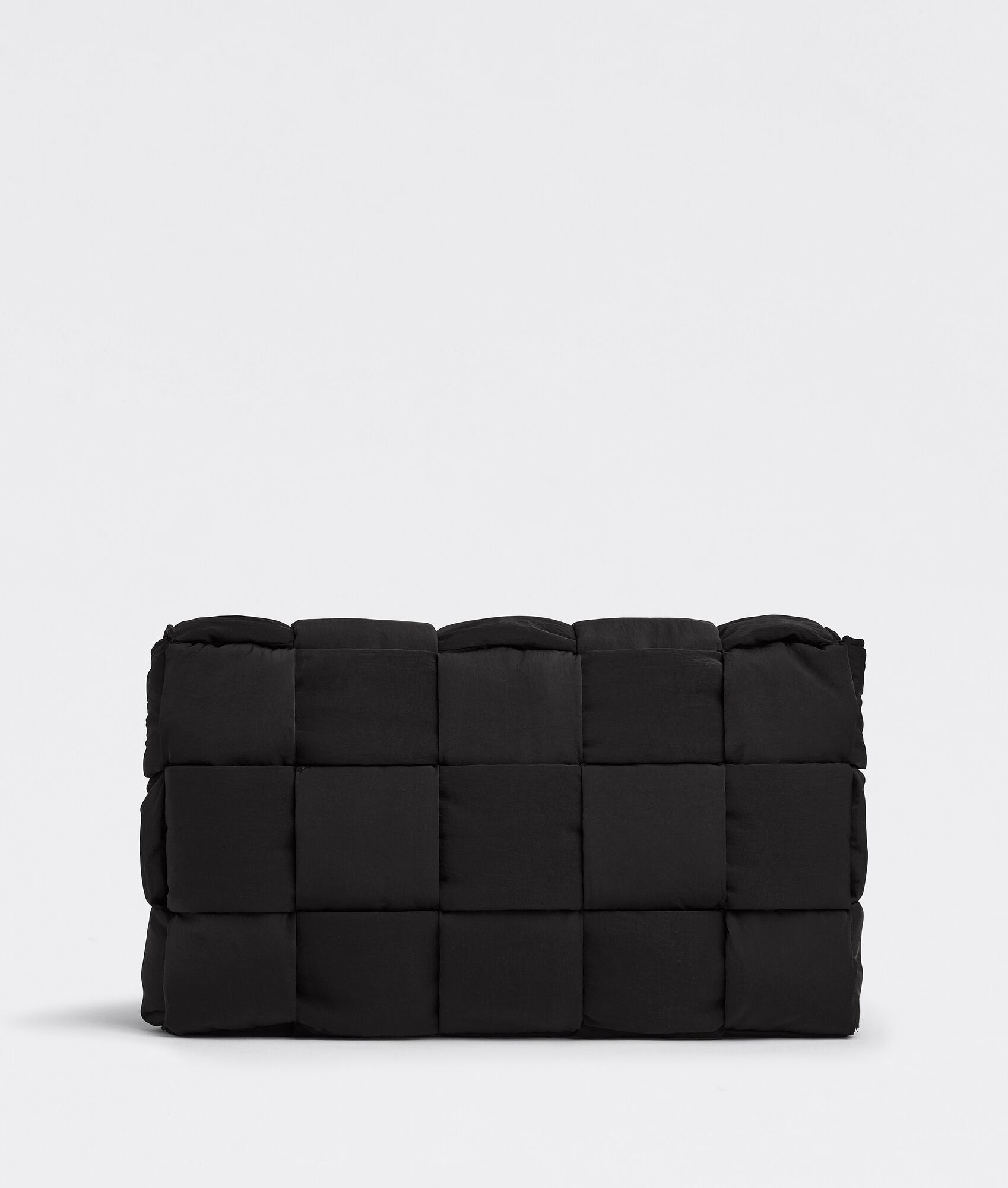 BOTTEGA VENETA 加大号padded Tech Cassette加衬科技斜挎包