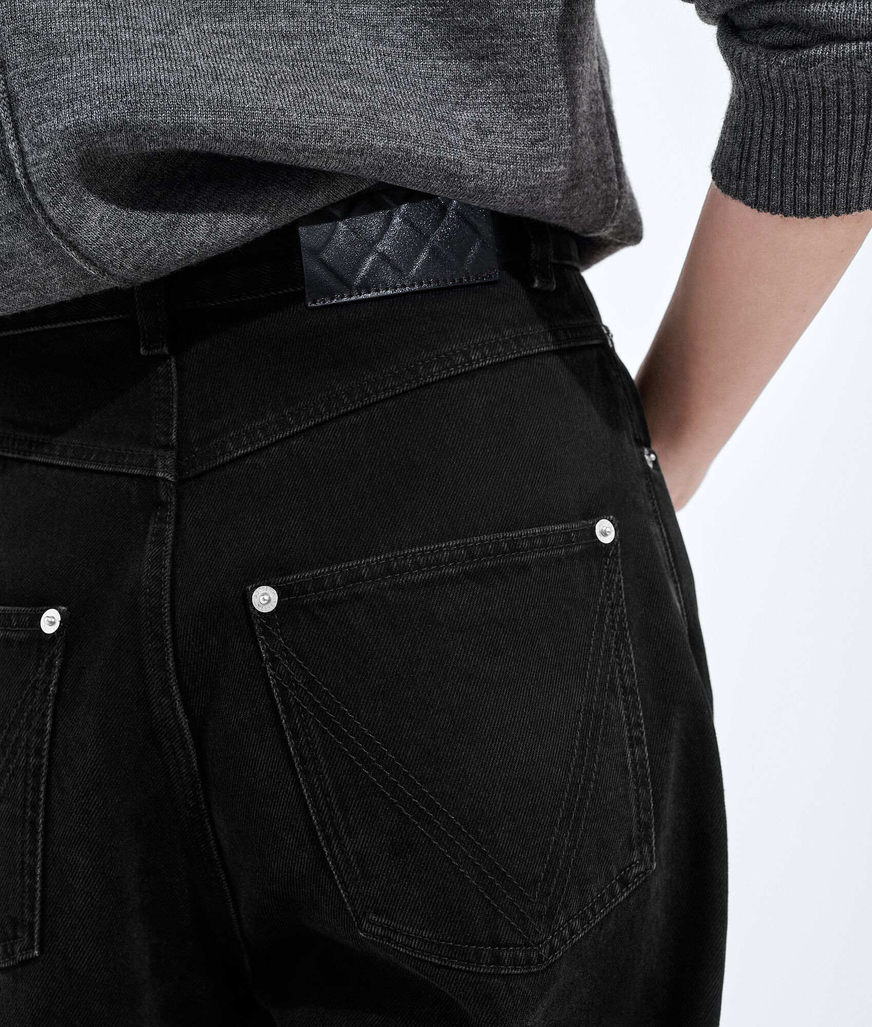 BOTTEGA VENETA 褪色黑阔腿牛仔裤