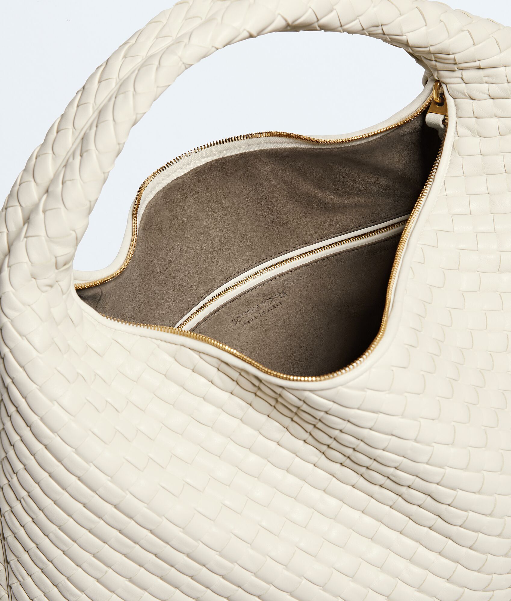 BOTTEGA VENETA 加大号Veneta肩背包