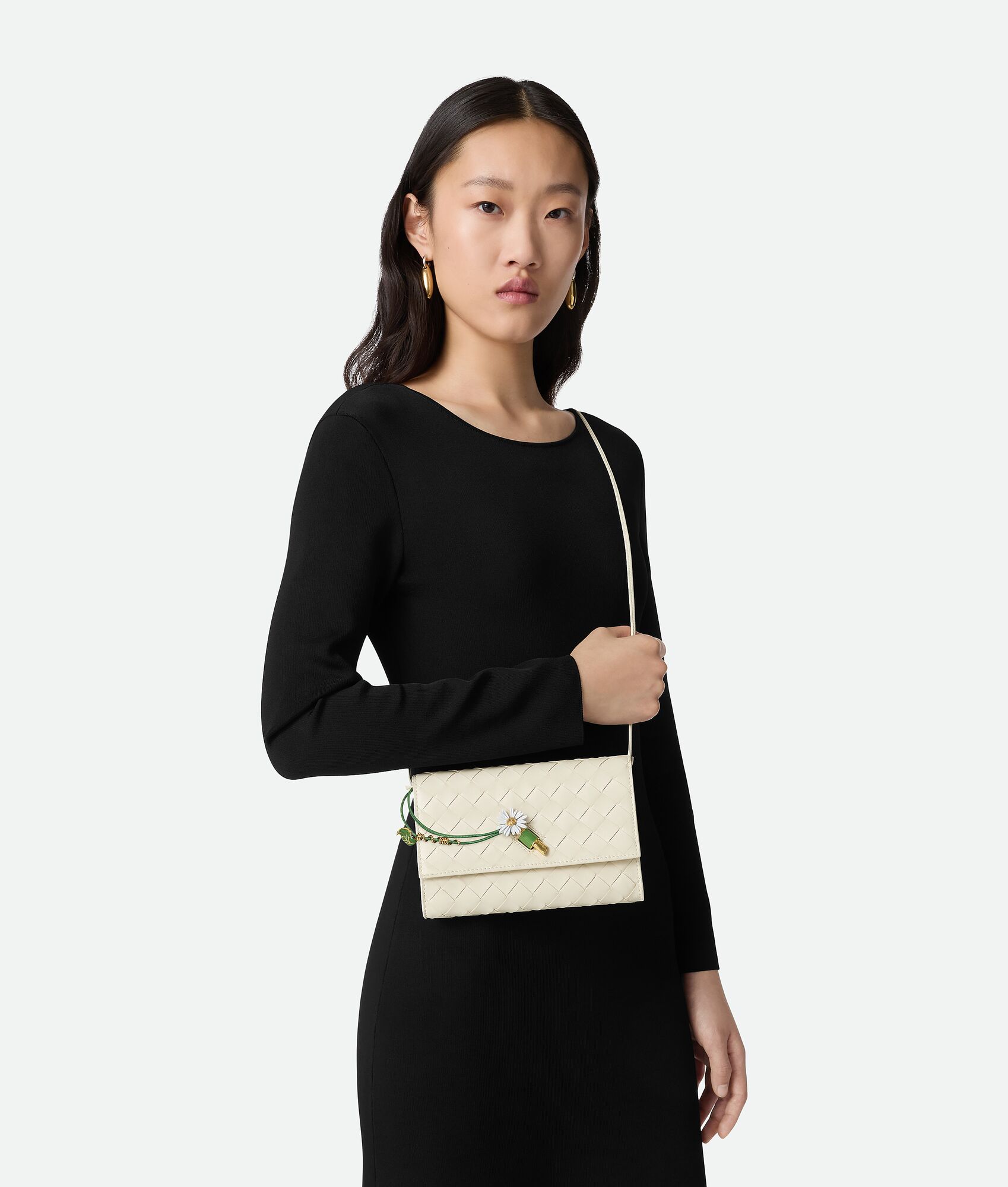 BOTTEGA VENETA Andiamo Daisy手拿包