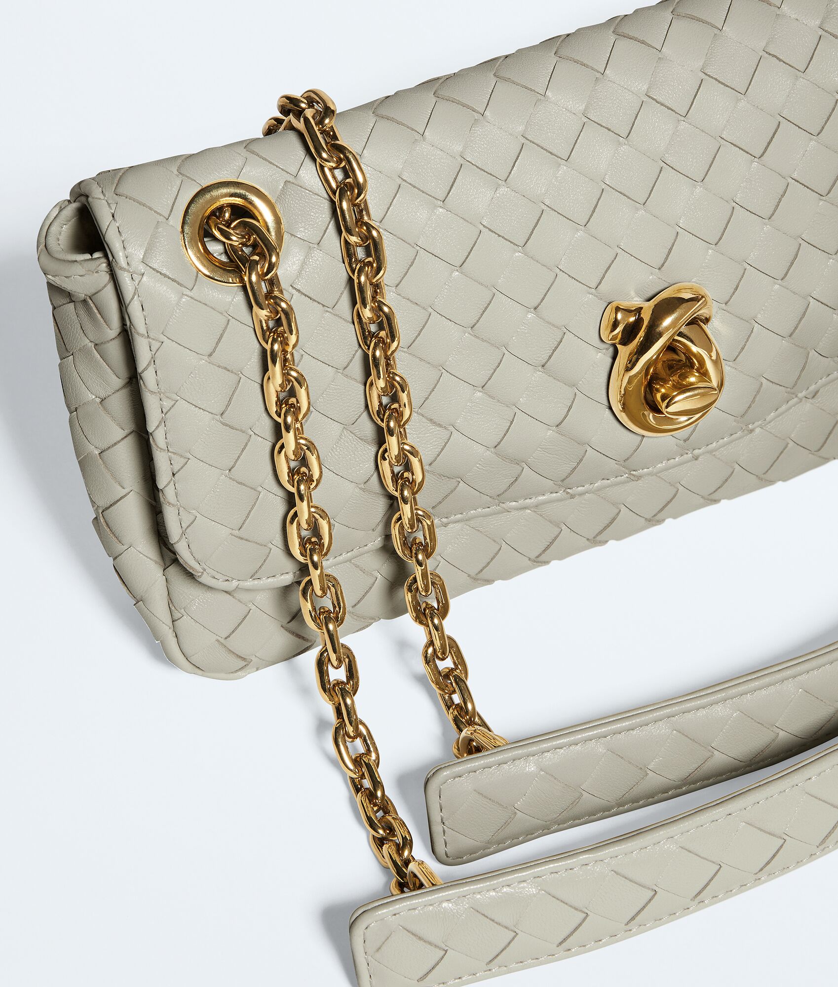 BOTTEGA VENETA 迷你Madison肩背包