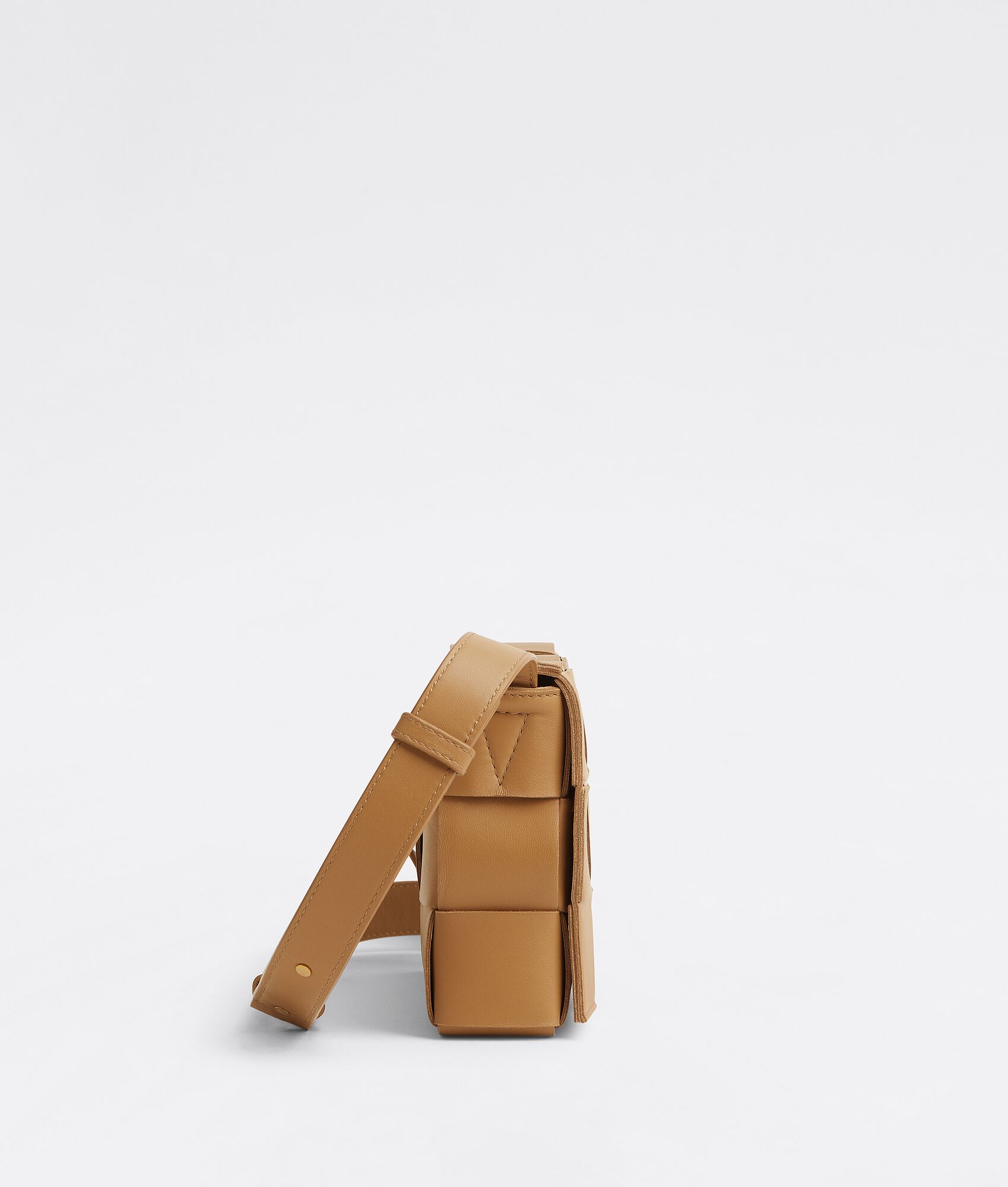 BOTTEGA VENETA Cassette斜挎包