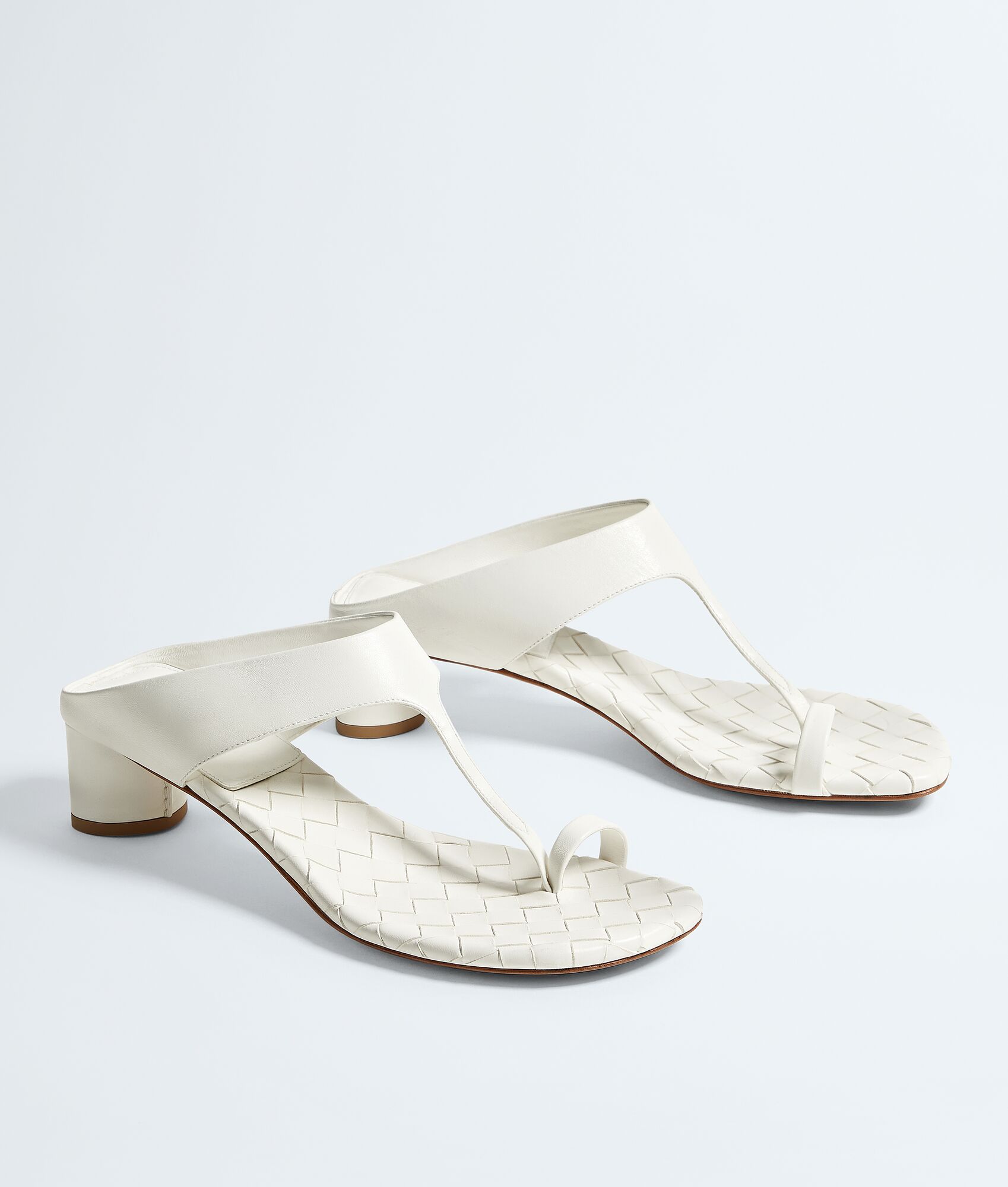 BOTTEGA VENETA 女士Livia夹趾凉鞋