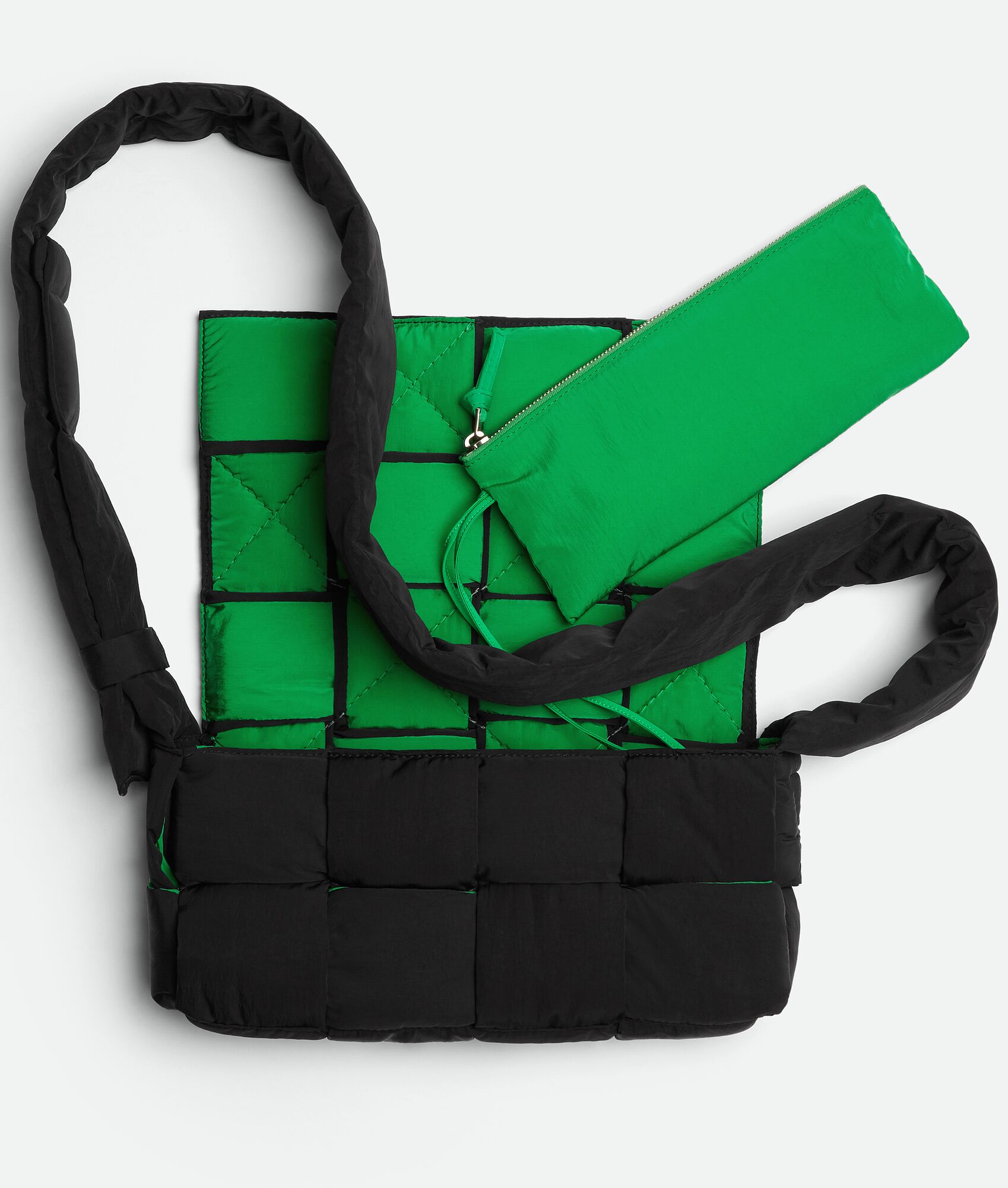 BOTTEGA VENETA Padded Tech Cassette加衬科技斜挎包