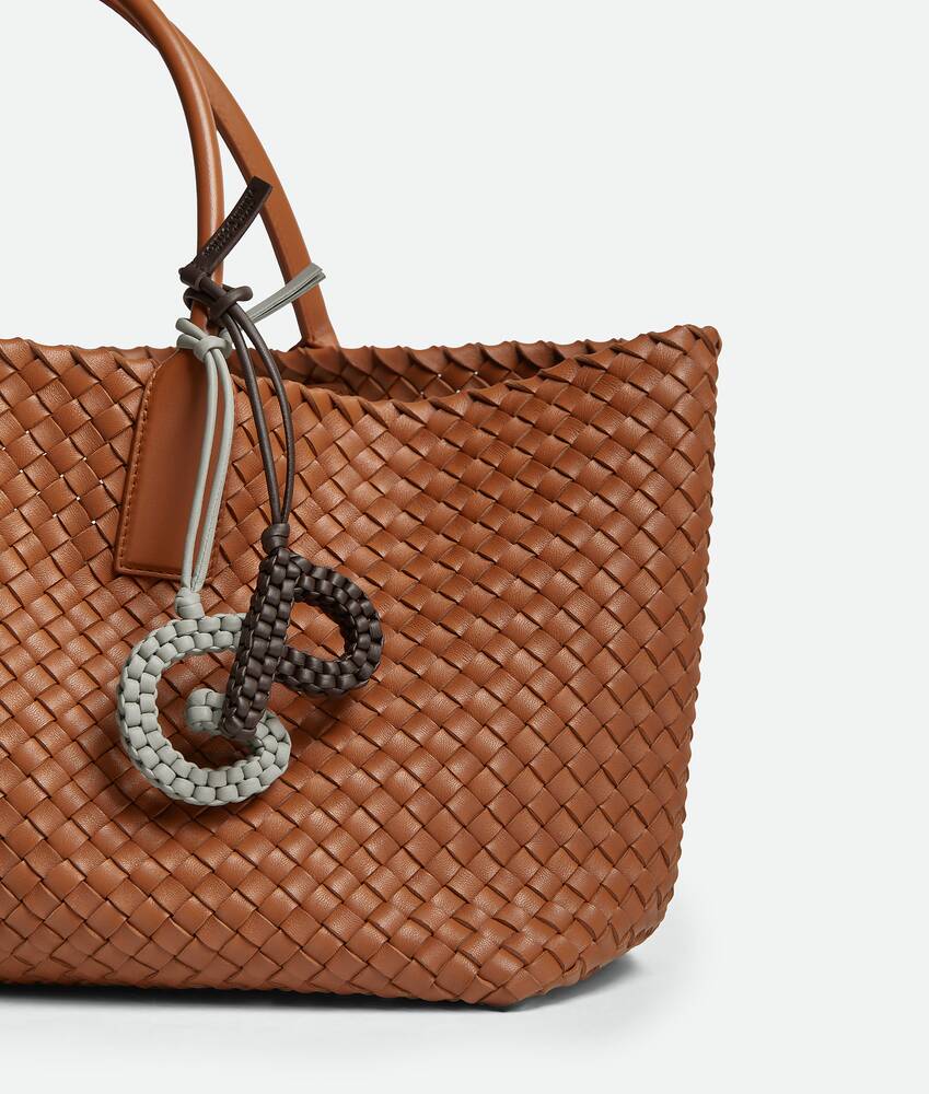BOTTEGA VENETA 字母P挂件