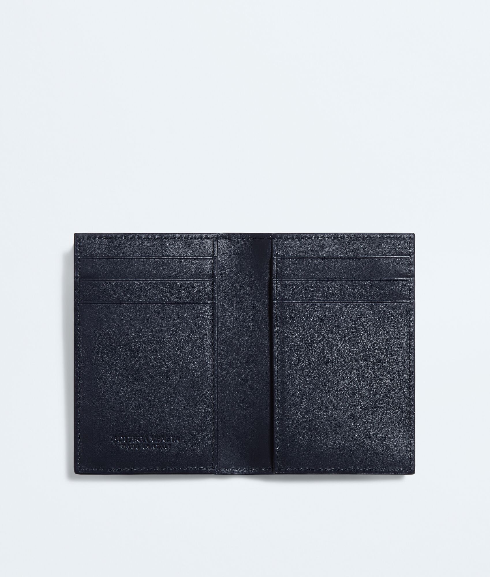 BOTTEGA VENETA Intrecciato编织翻盖卡包