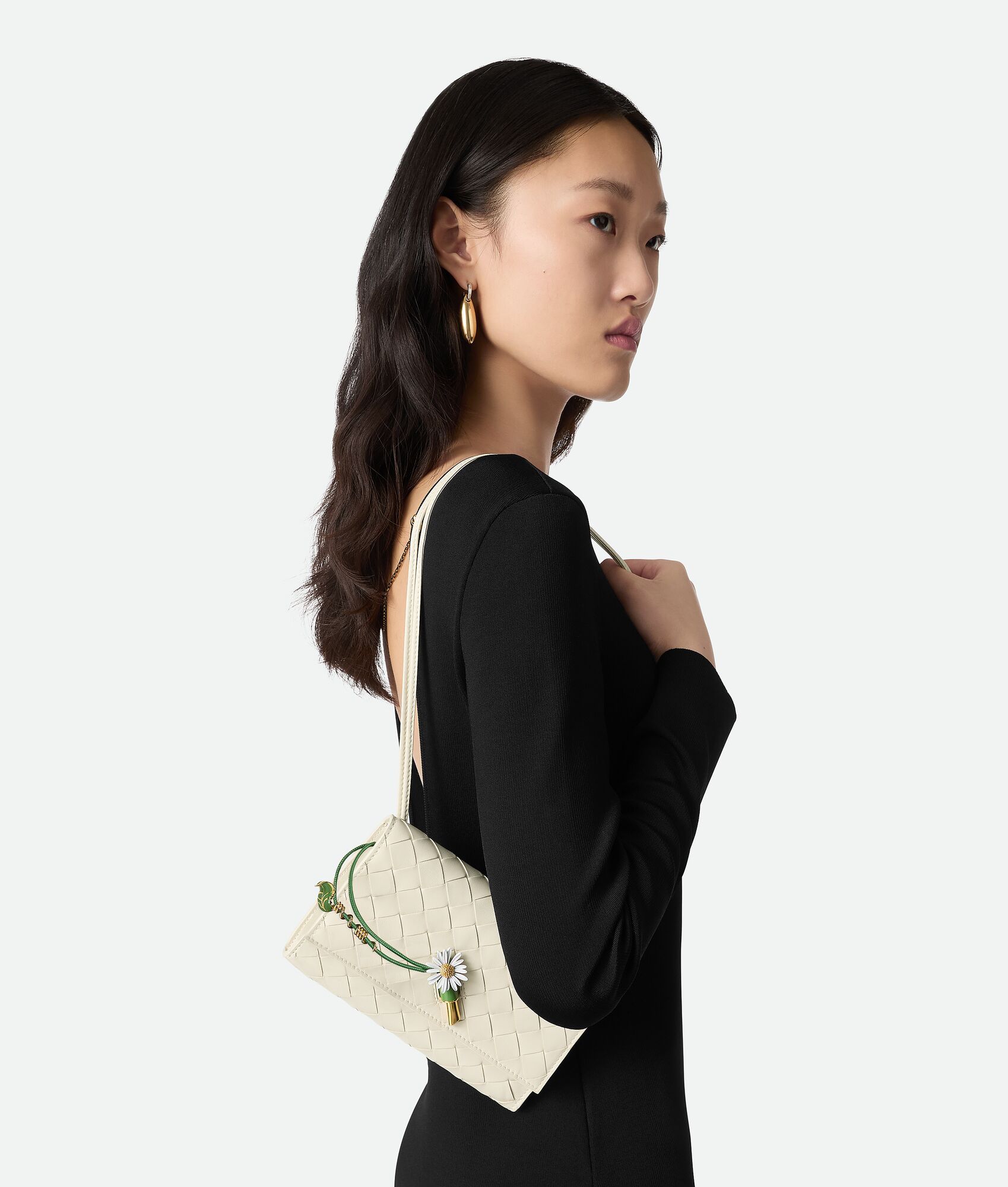 BOTTEGA VENETA Andiamo Daisy手拿包