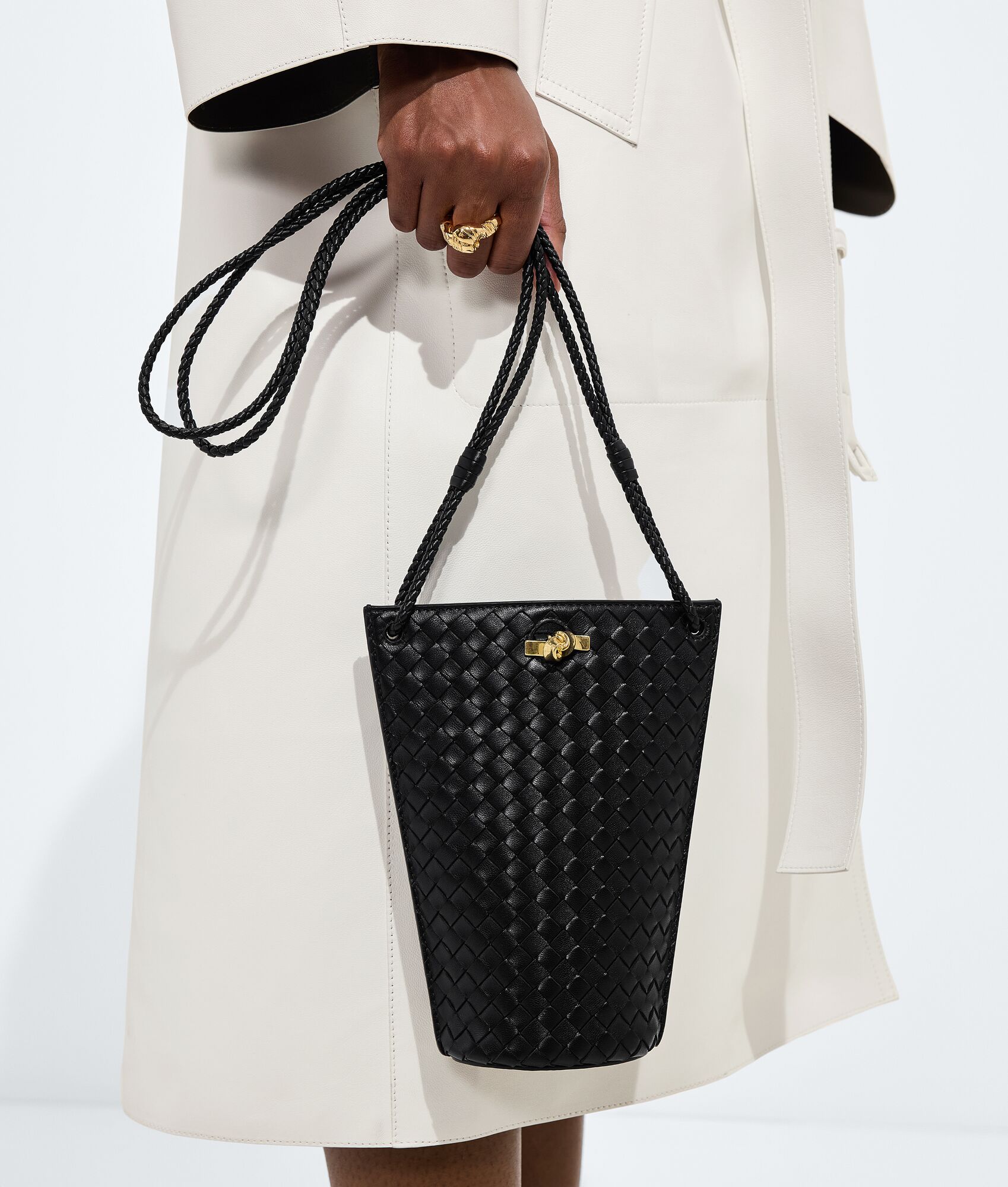 BOTTEGA VENETA Bacio手机包