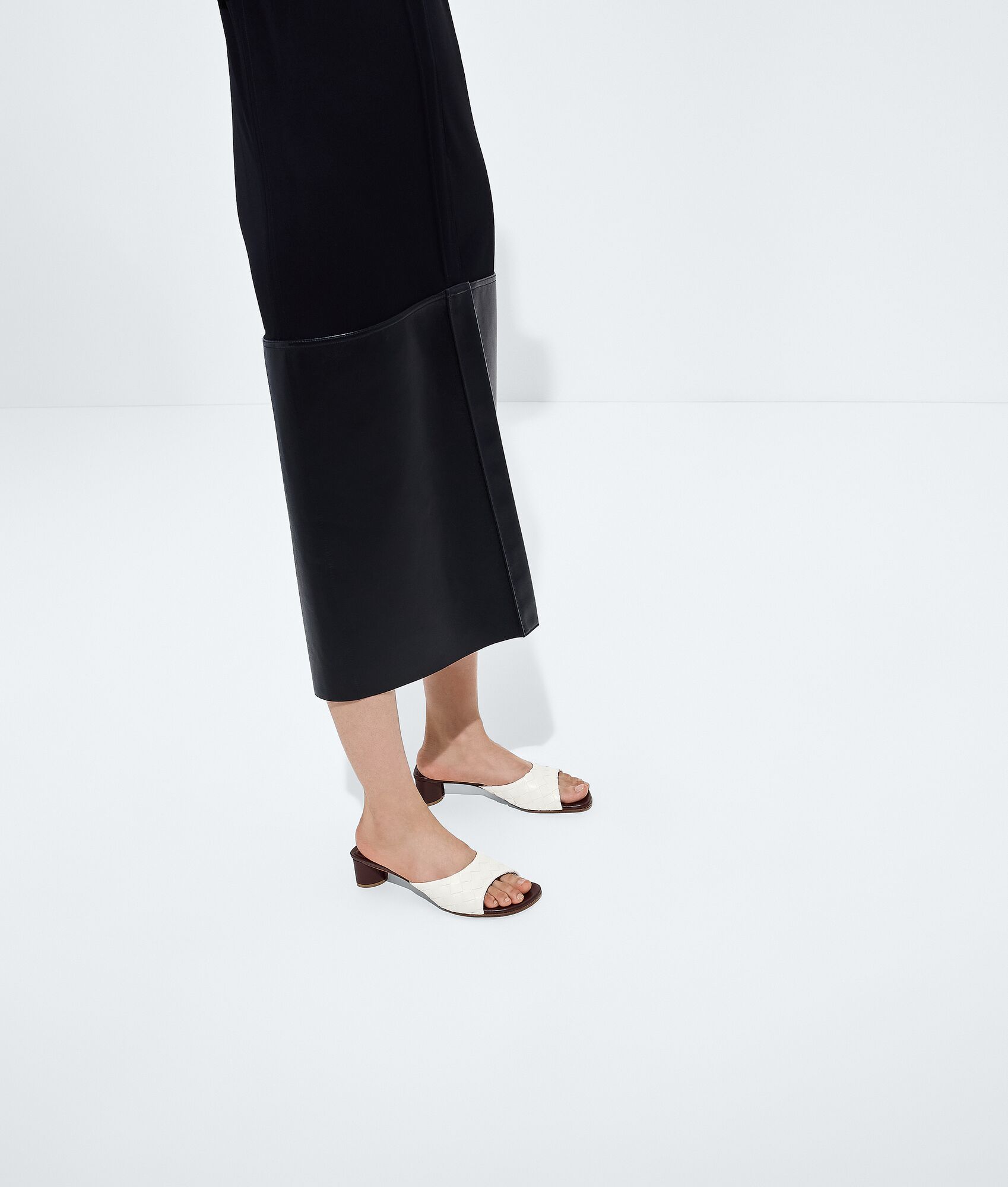BOTTEGA VENETA 女士Livia穆勒鞋