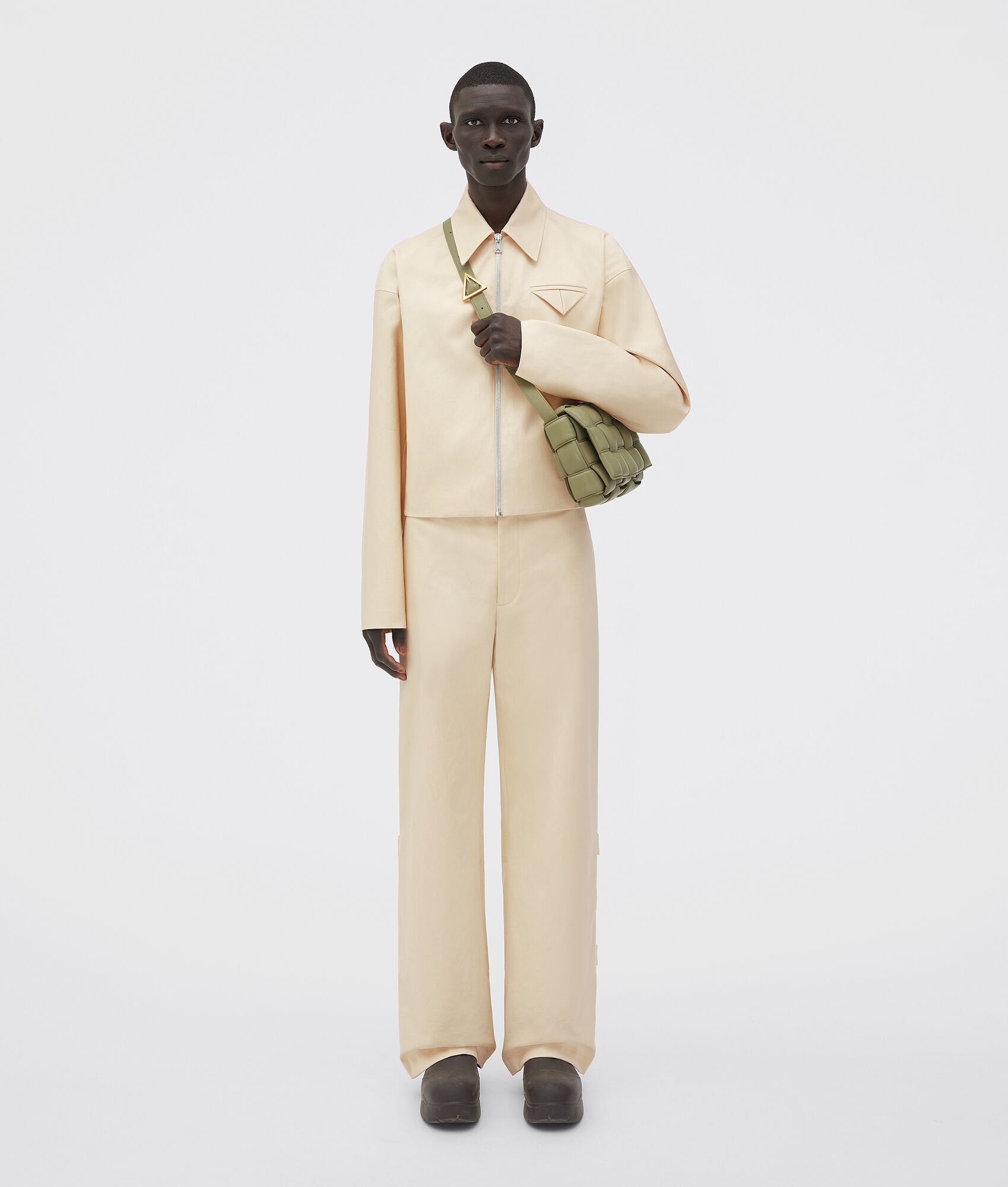 BOTTEGA VENETA 加衬Cassette斜挎包