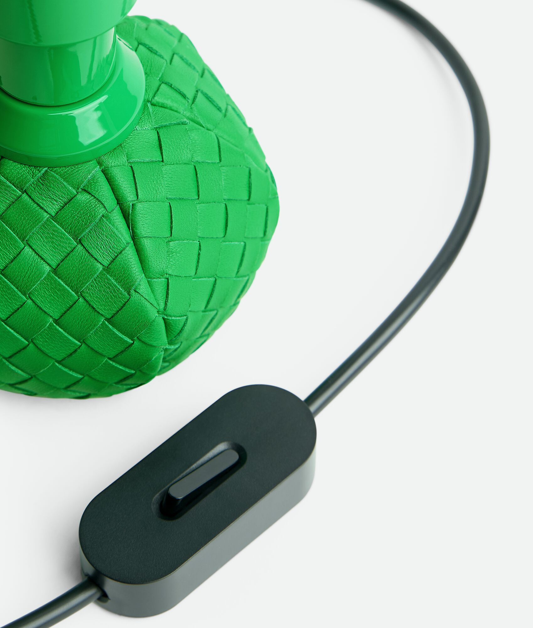 BOTTEGA VENETA 小号Model 600