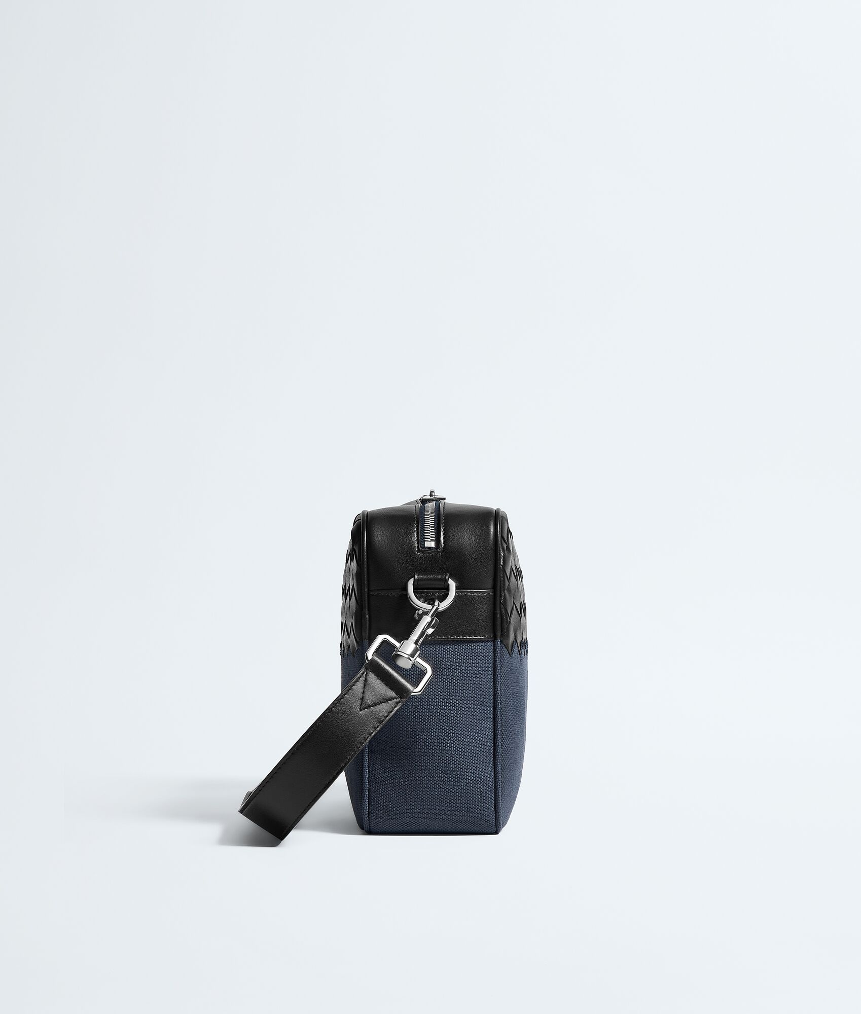 BOTTEGA VENETA Intrecciato编织相机包