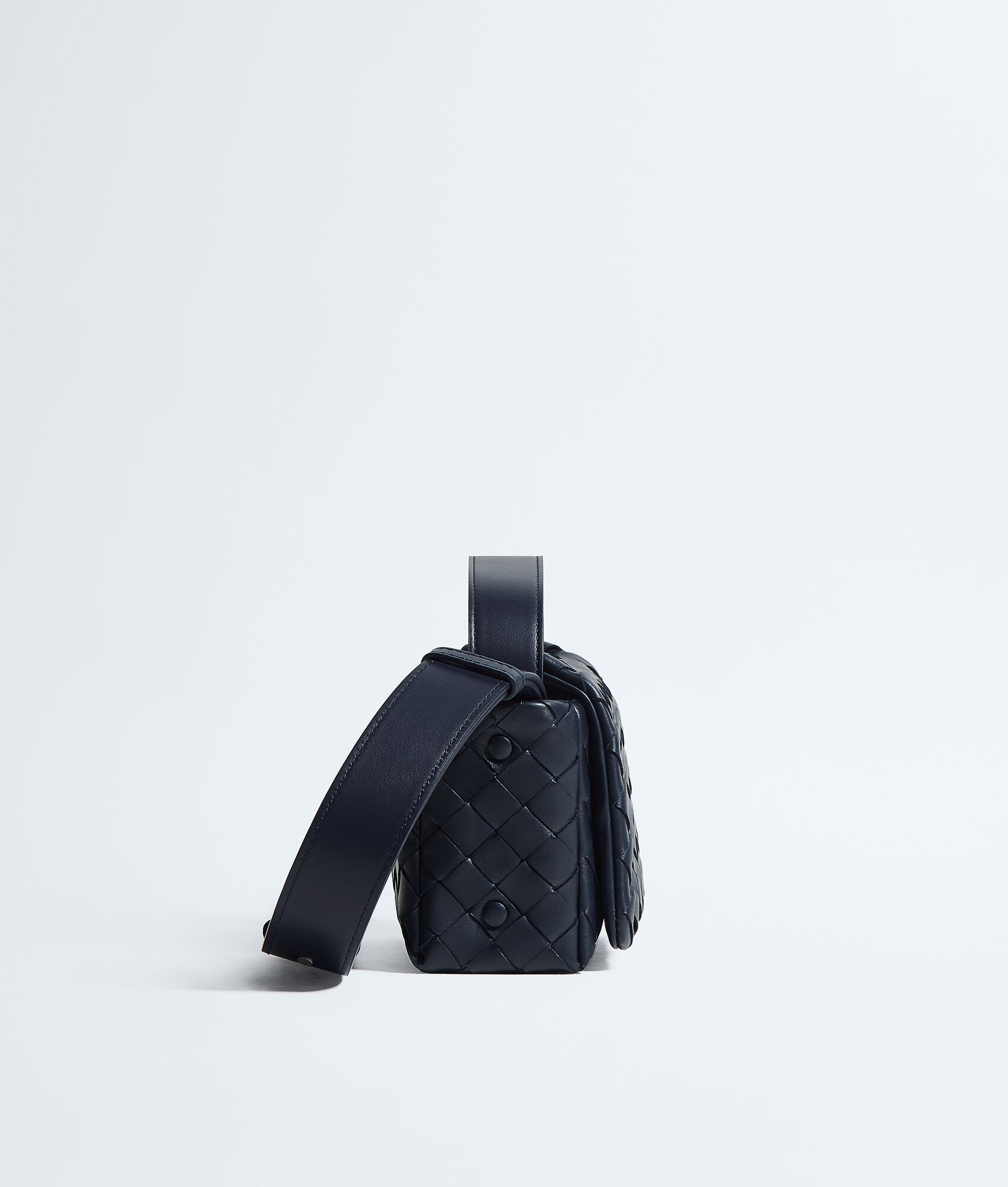 BOTTEGA VENETA 迷你Intrecciato编织翻盖手袋