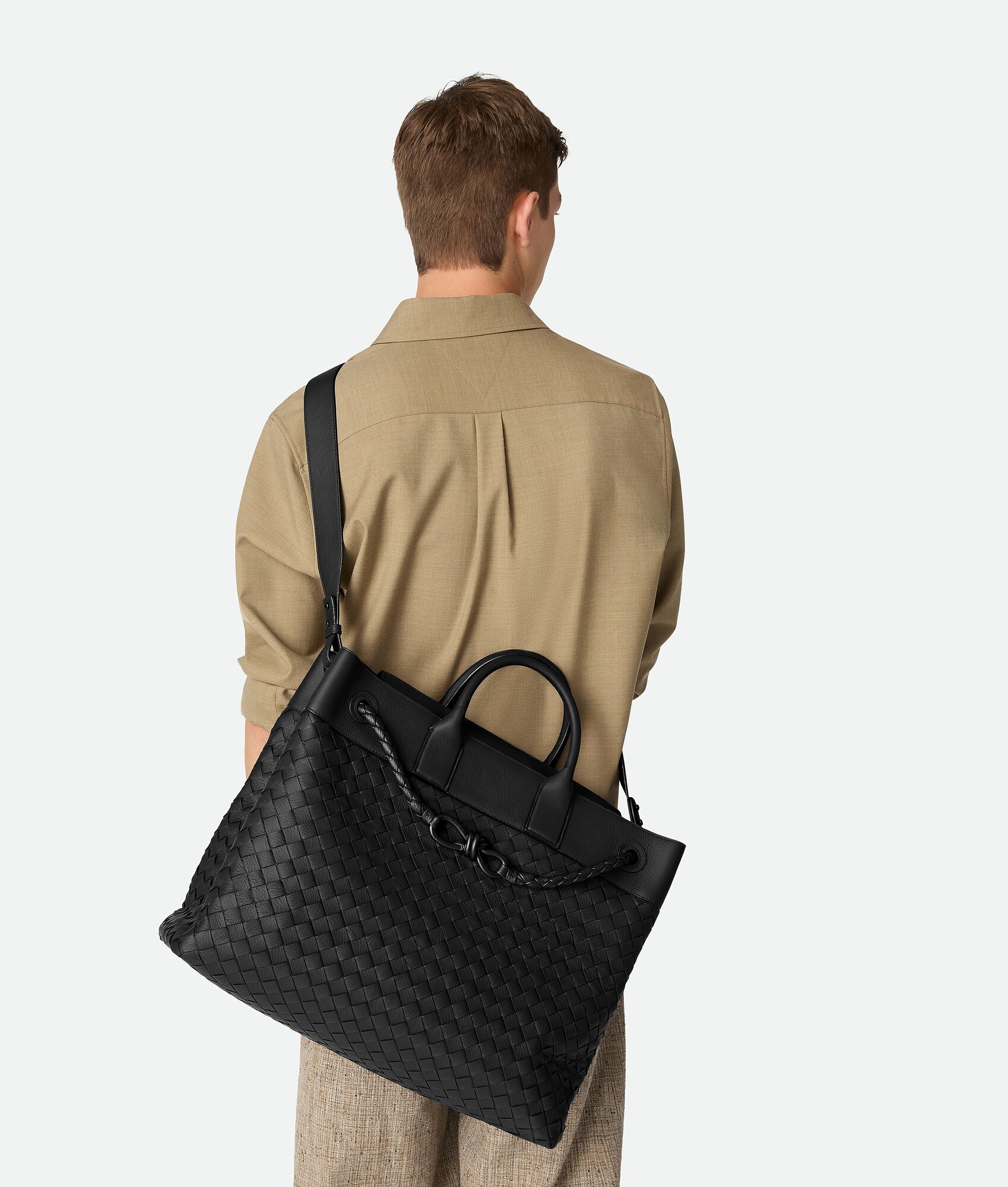 BOTTEGA VENETA Andiamo Voyager旅行包
