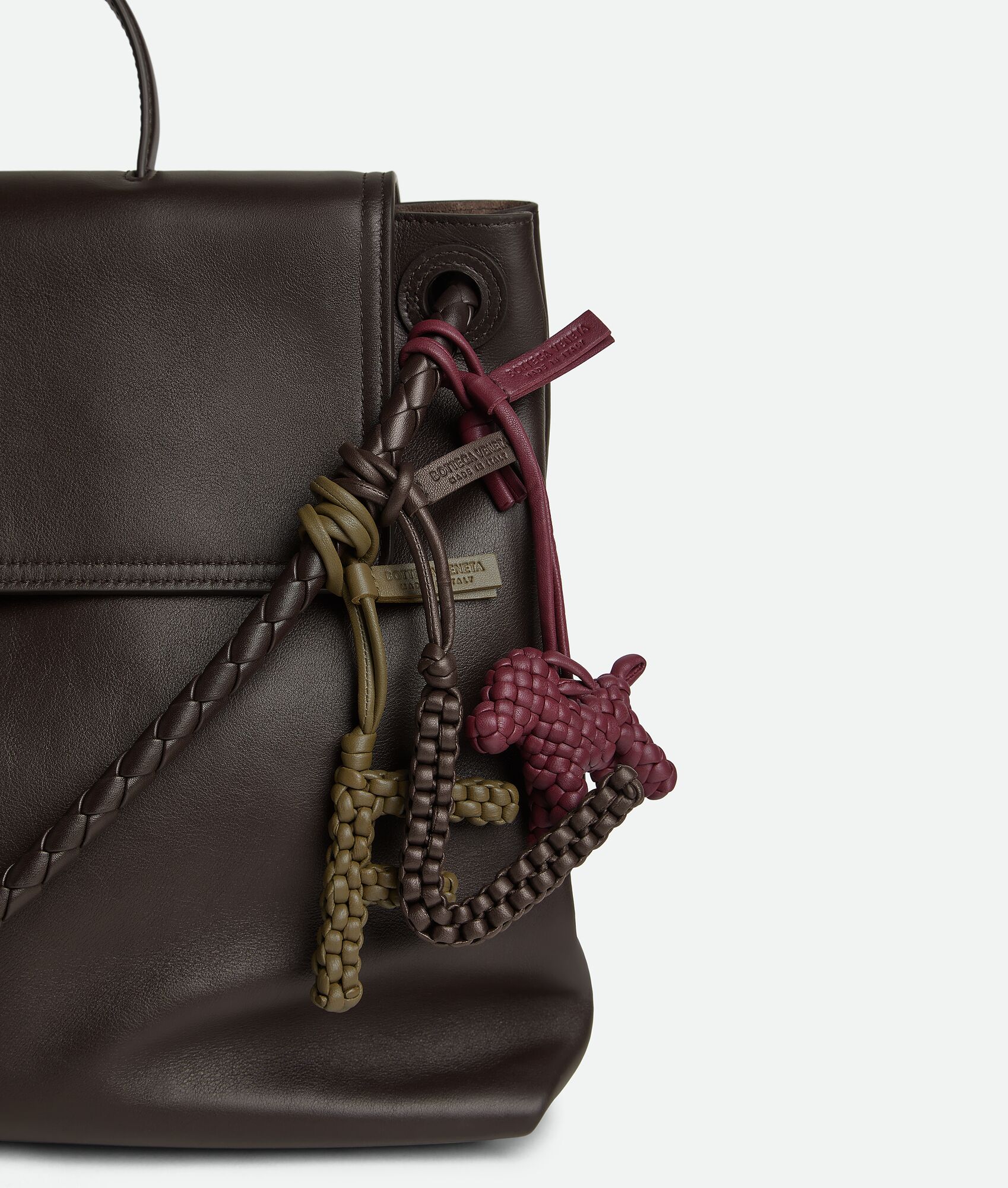 BOTTEGA VENETA 字母V挂件