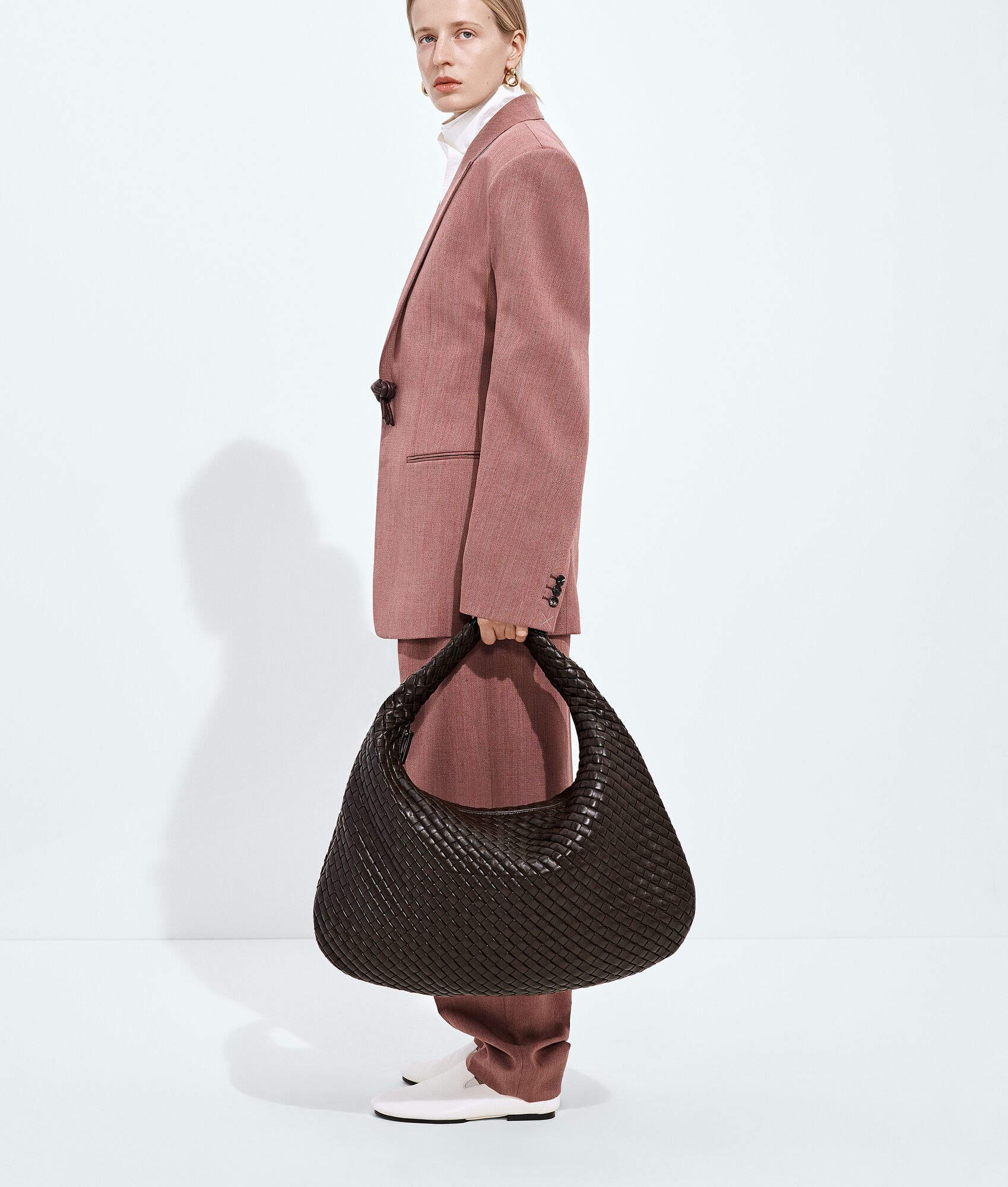 BOTTEGA VENETA 加大号Veneta肩背包