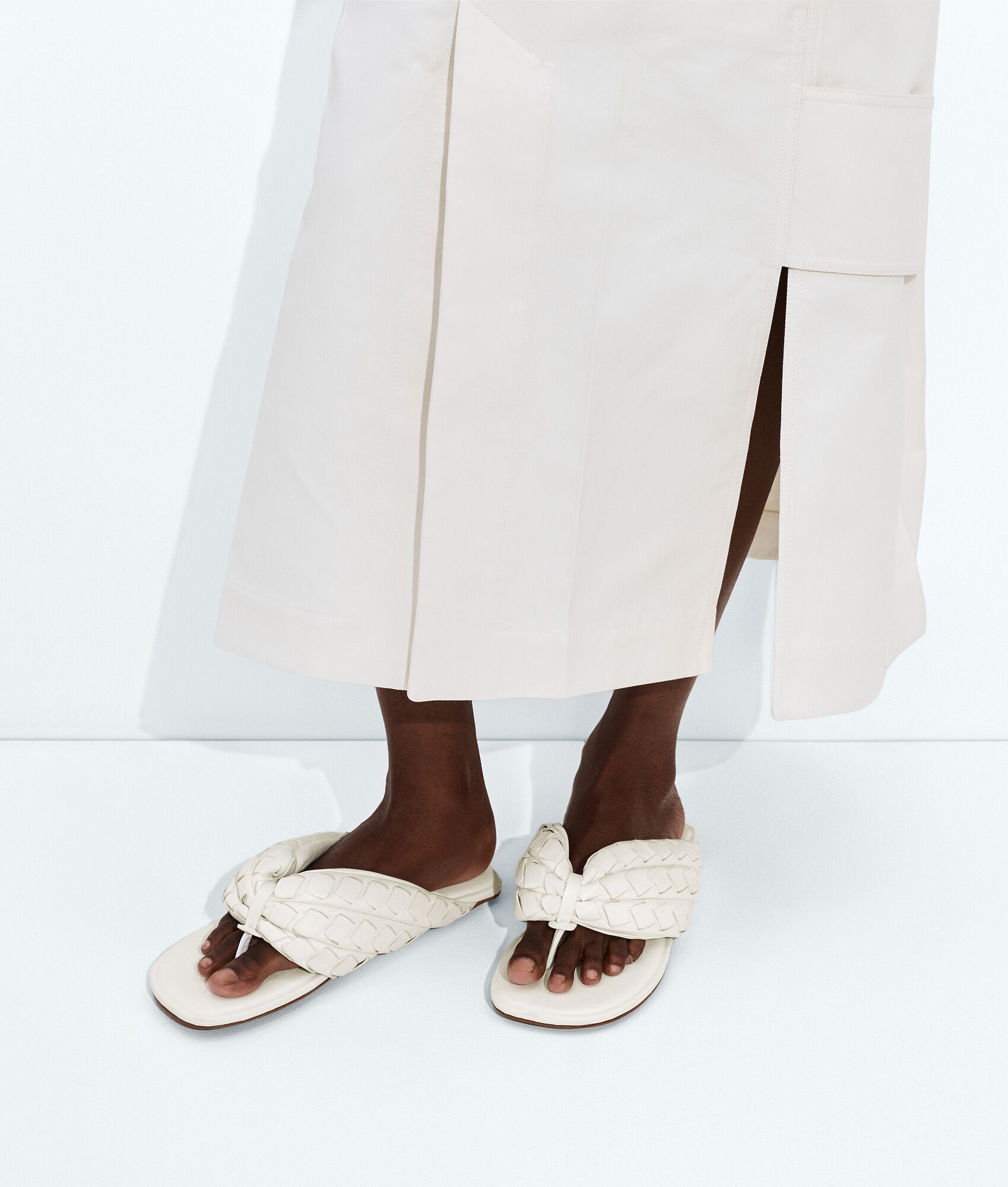 BOTTEGA VENETA 女士Salsa平底夹趾凉鞋