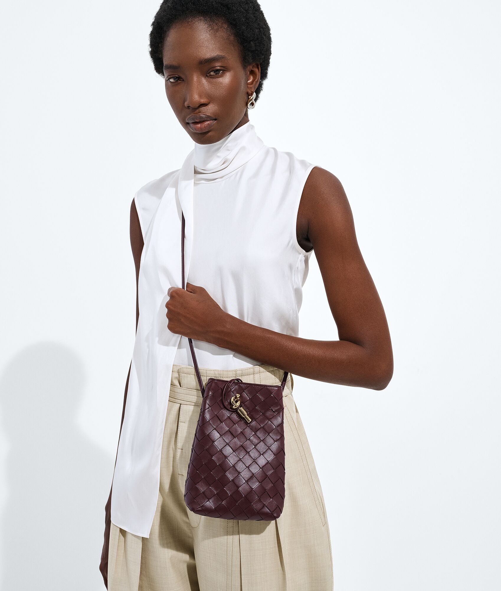 BOTTEGA VENETA Andiamo手机包