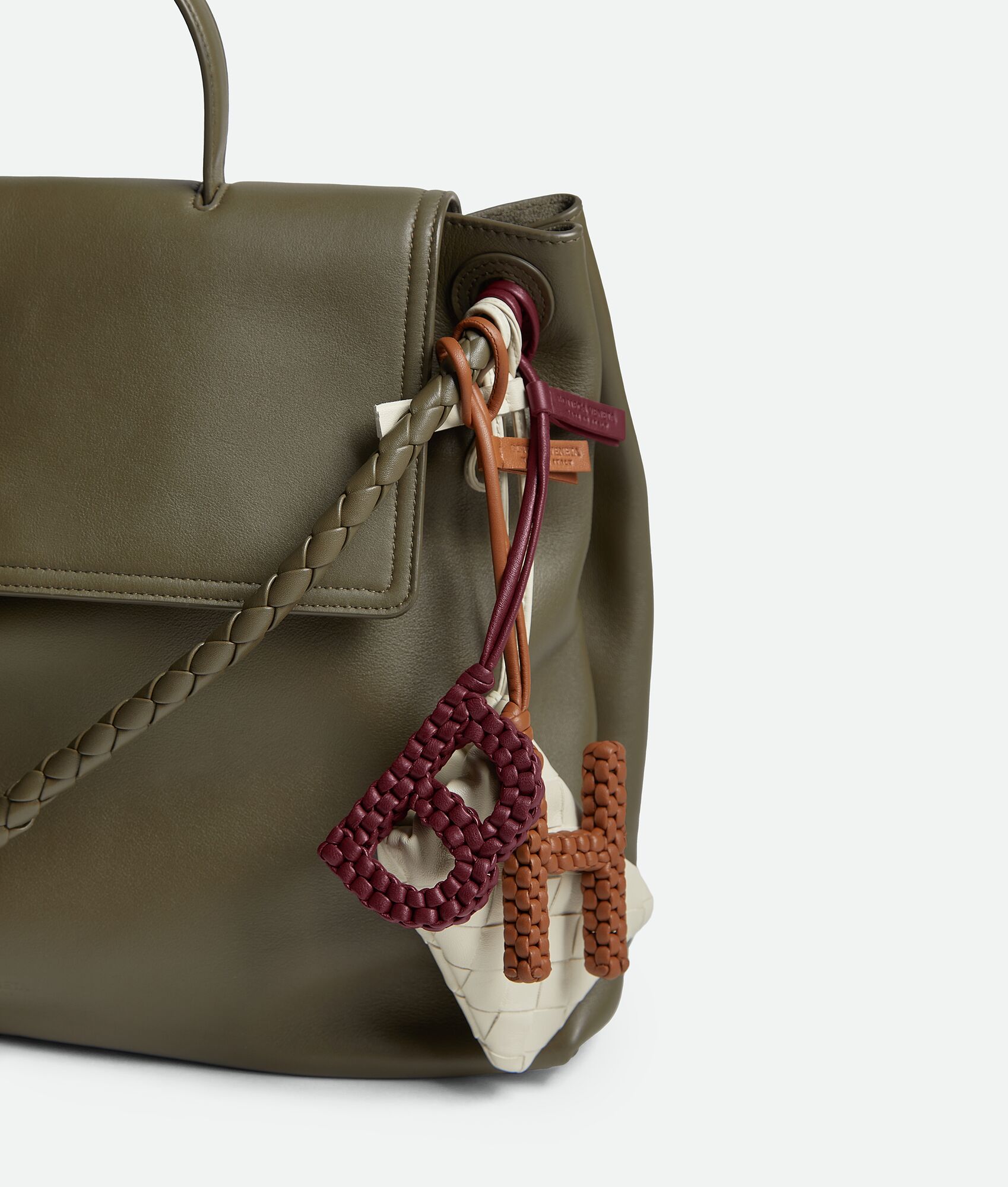 BOTTEGA VENETA 字母B挂件
