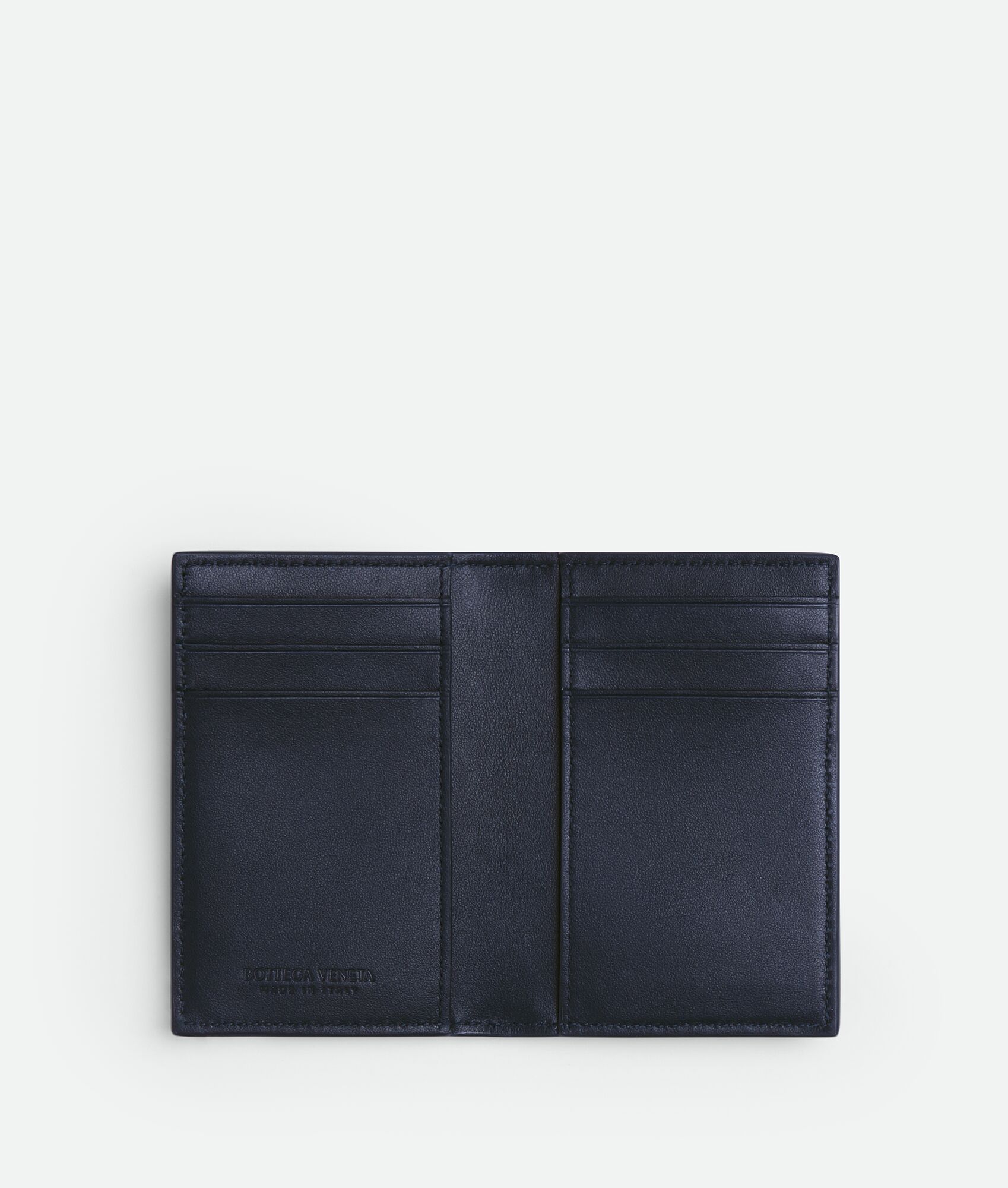 BOTTEGA VENETA Intrecciato编织翻盖卡包