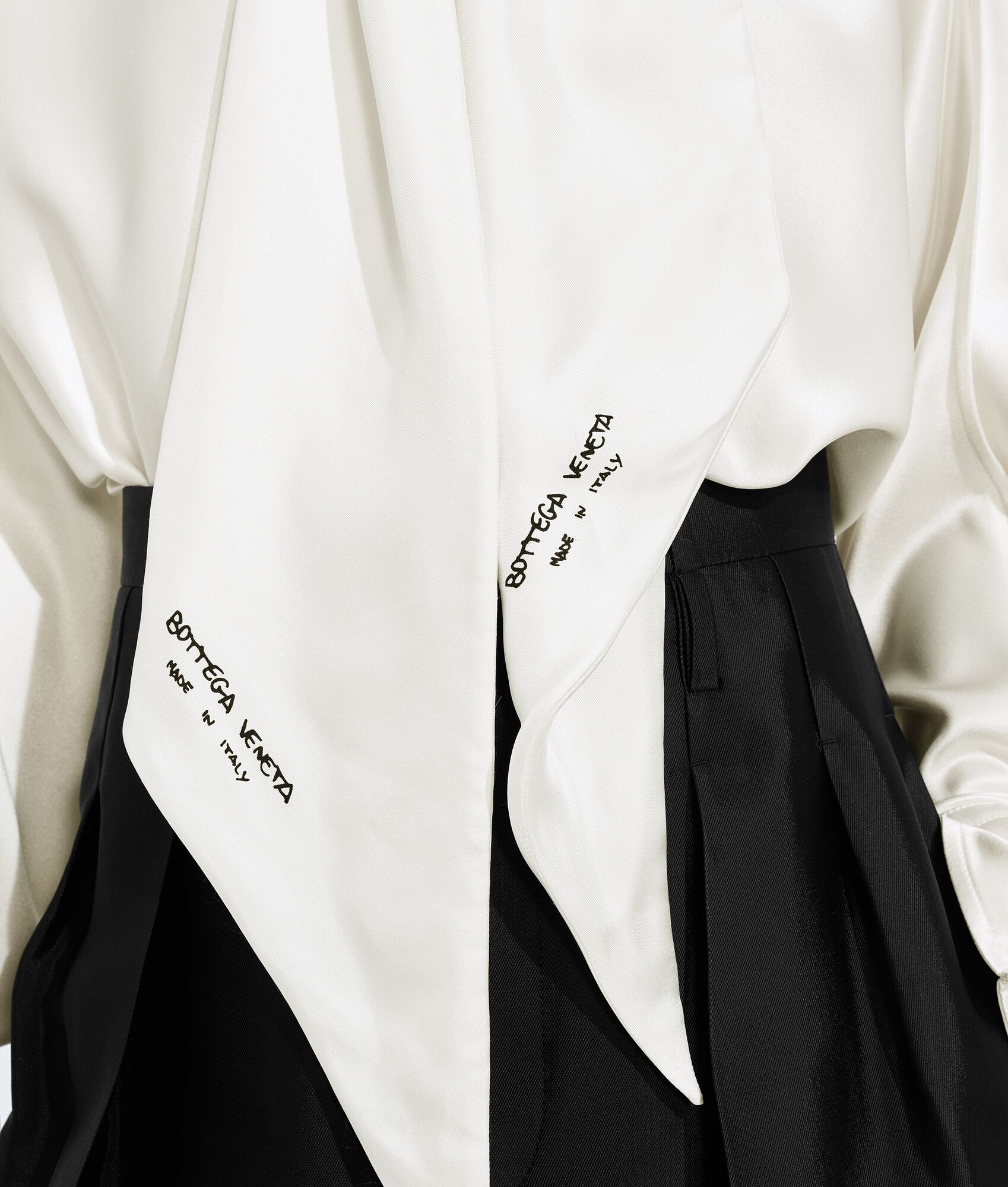 BOTTEGA VENETA 大号斜纹围巾