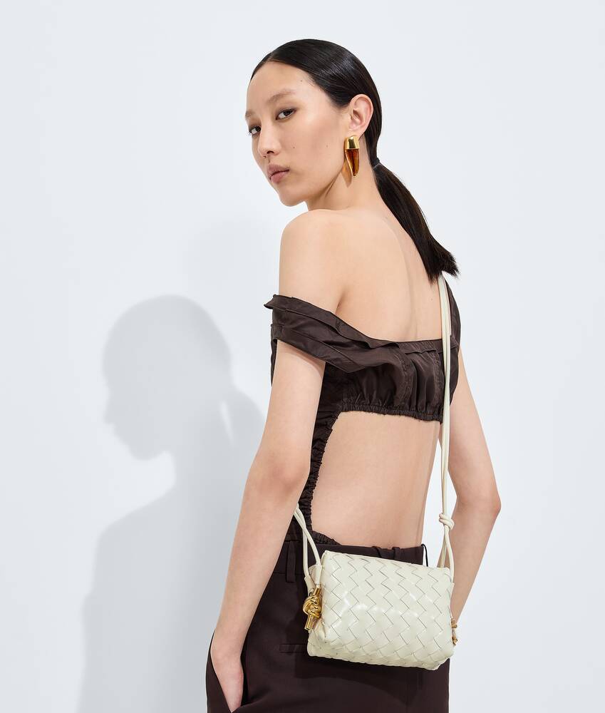 BOTTEGA VENETA Loop迷你金属扭结斜挎包