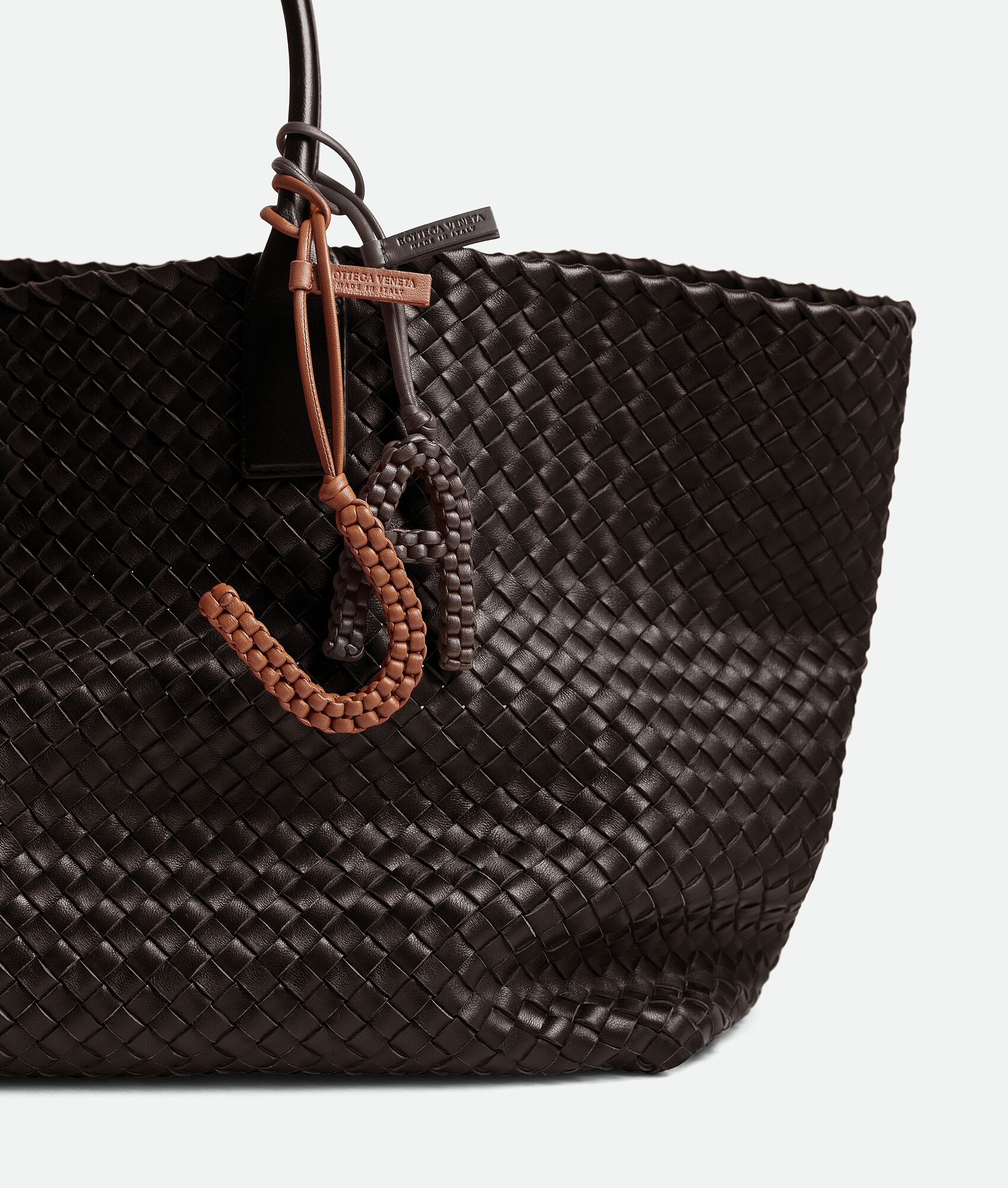 BOTTEGA VENETA 字母U挂件