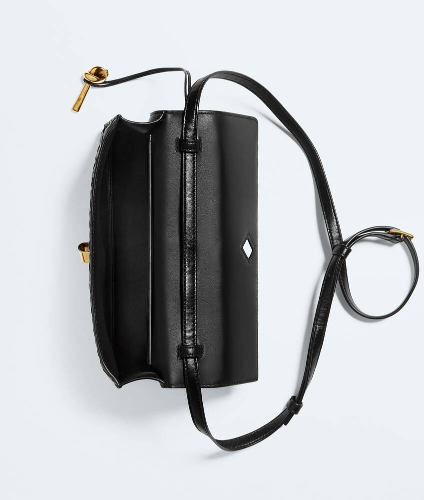 BOTTEGA VENETA Andiamo 25手拿包
