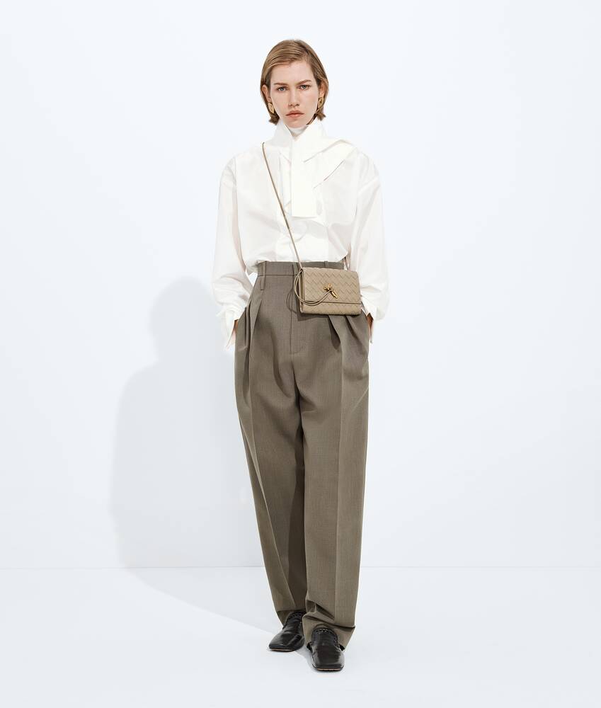 BOTTEGA VENETA Andiamo斜挎包