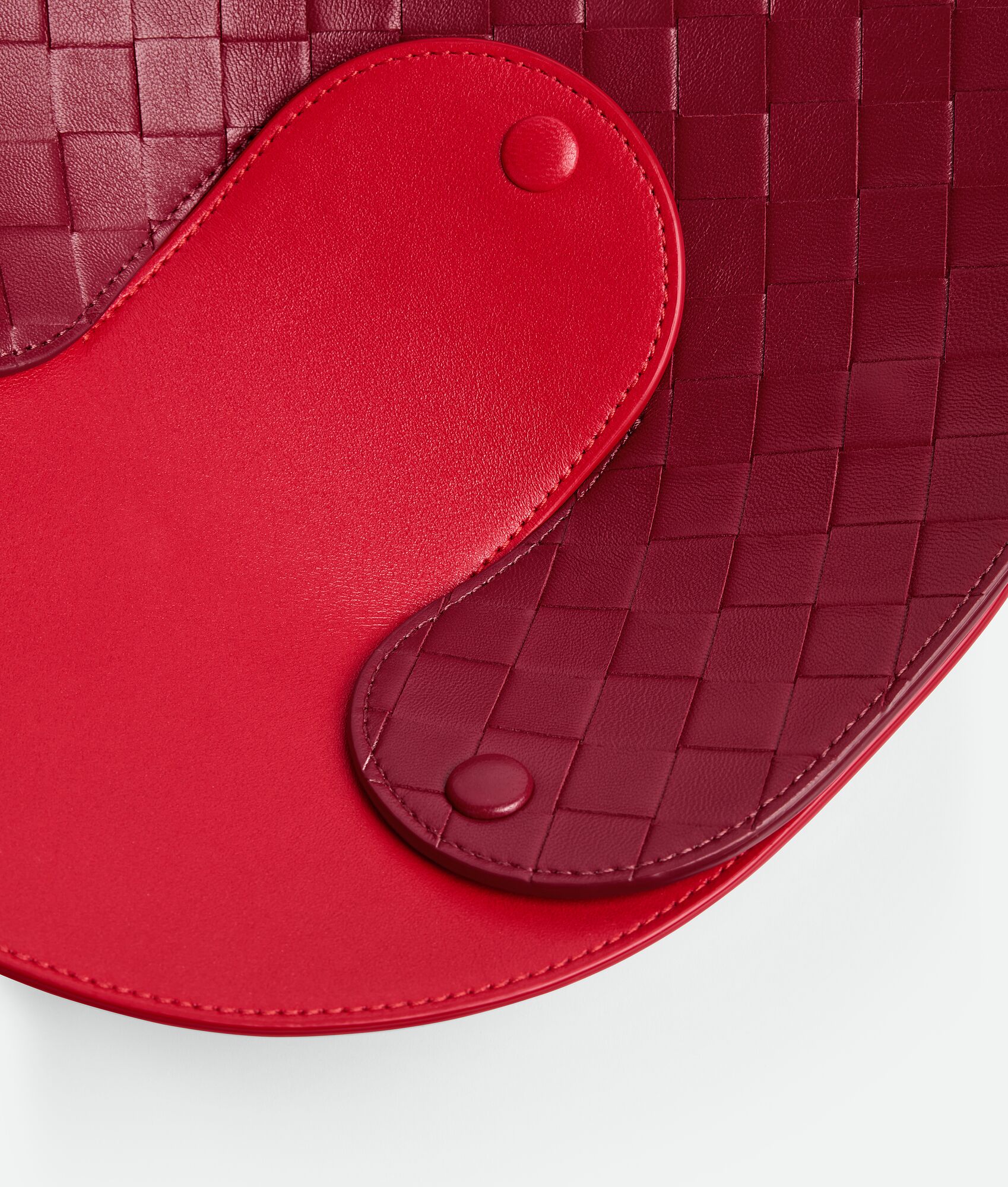 BOTTEGA VENETA 互扣式皮革托盘 - 中号