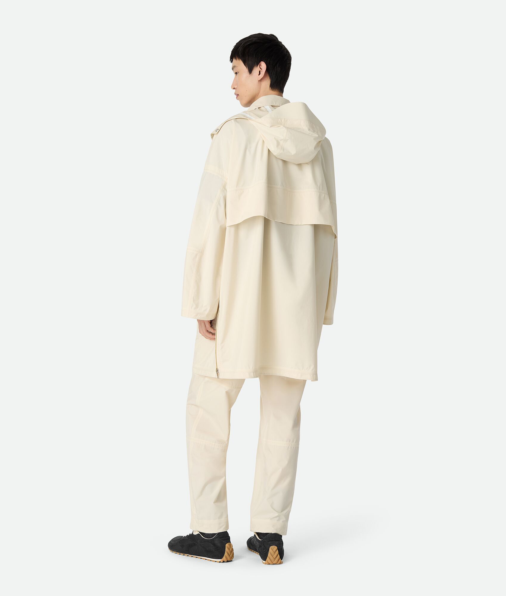 BOTTEGA VENETA 可收纳尼龙兜帽派克大衣