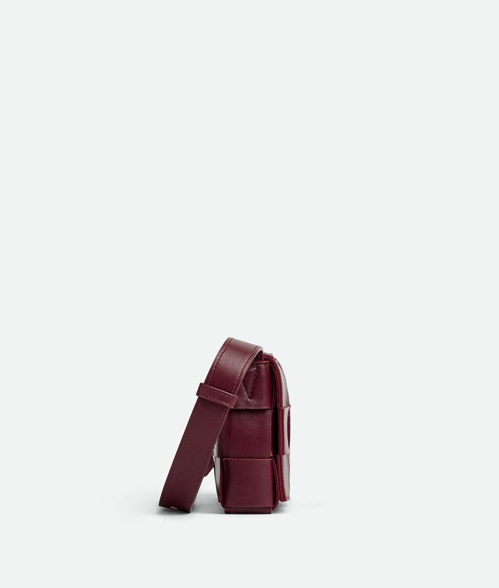 BOTTEGA VENETA 小号Cassette斜挎包