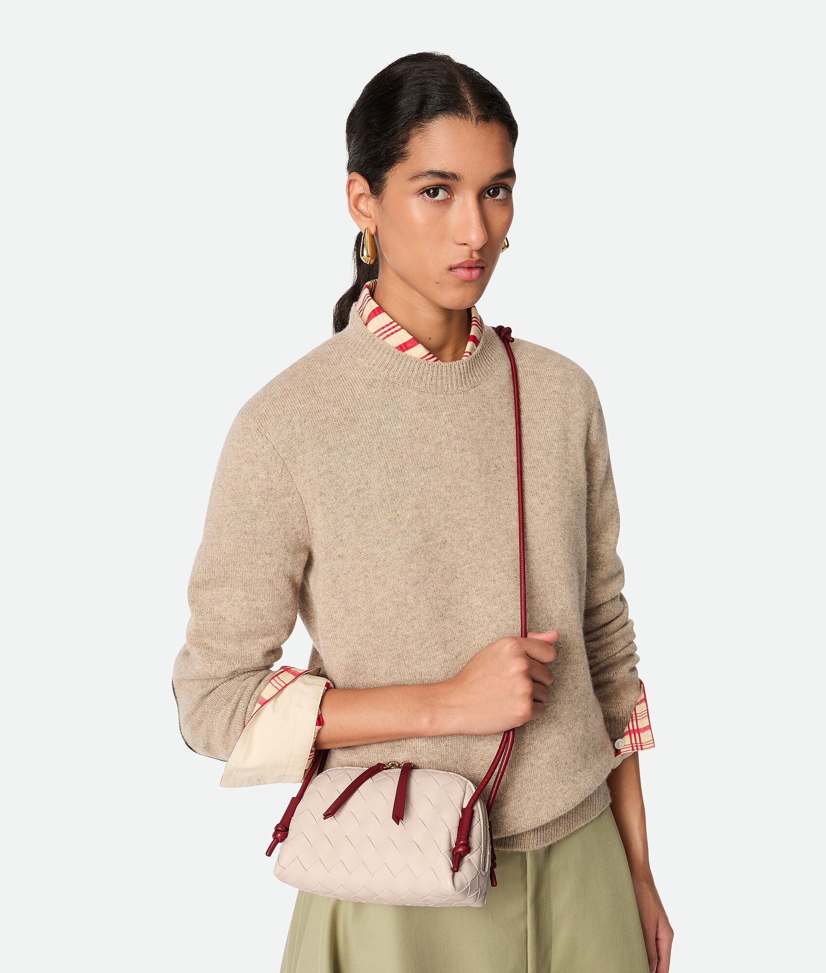 BOTTEGA VENETA Intrecciato编织Concert手拿包