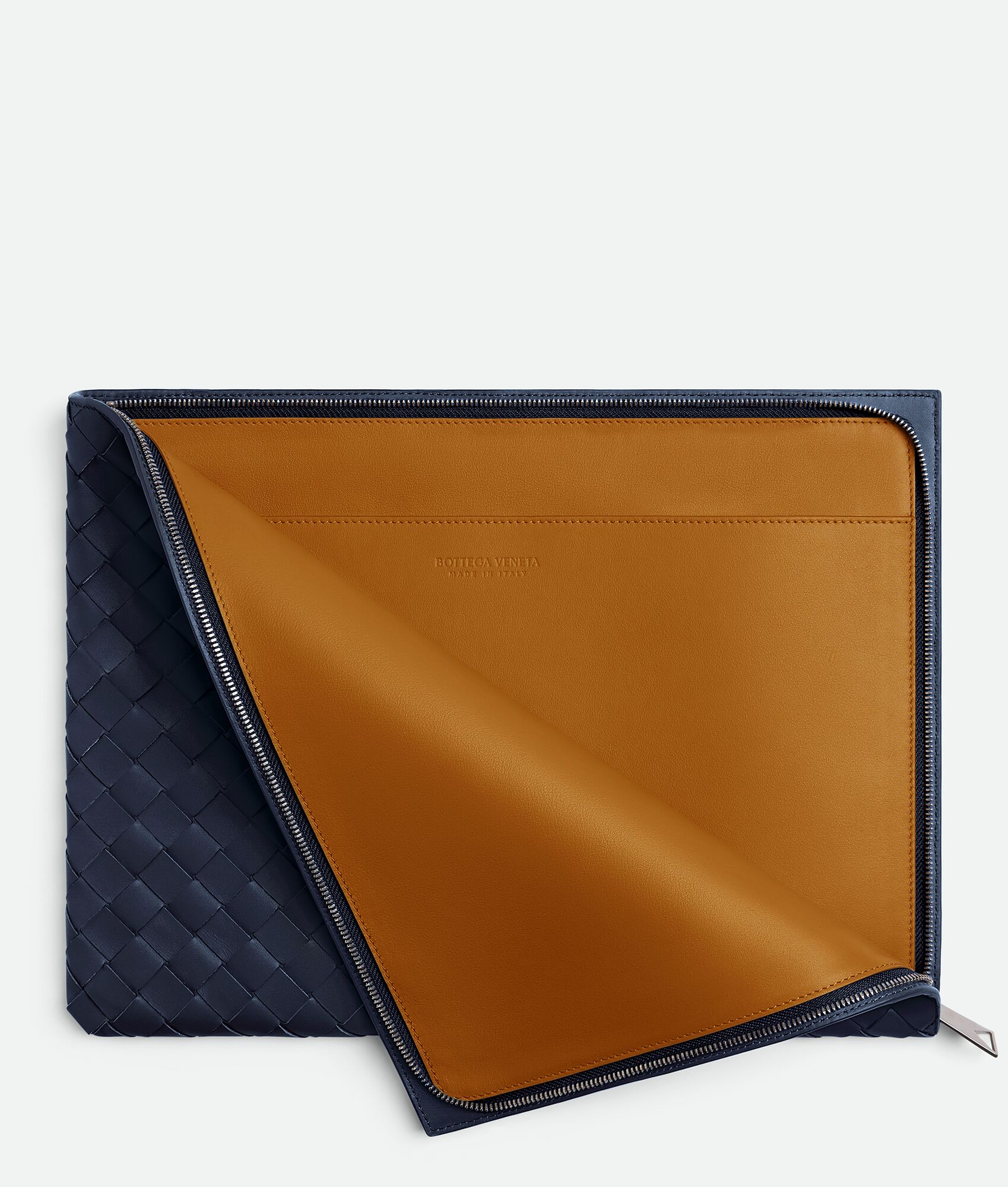BOTTEGA VENETA Intrecciato编织半拉链手拿包