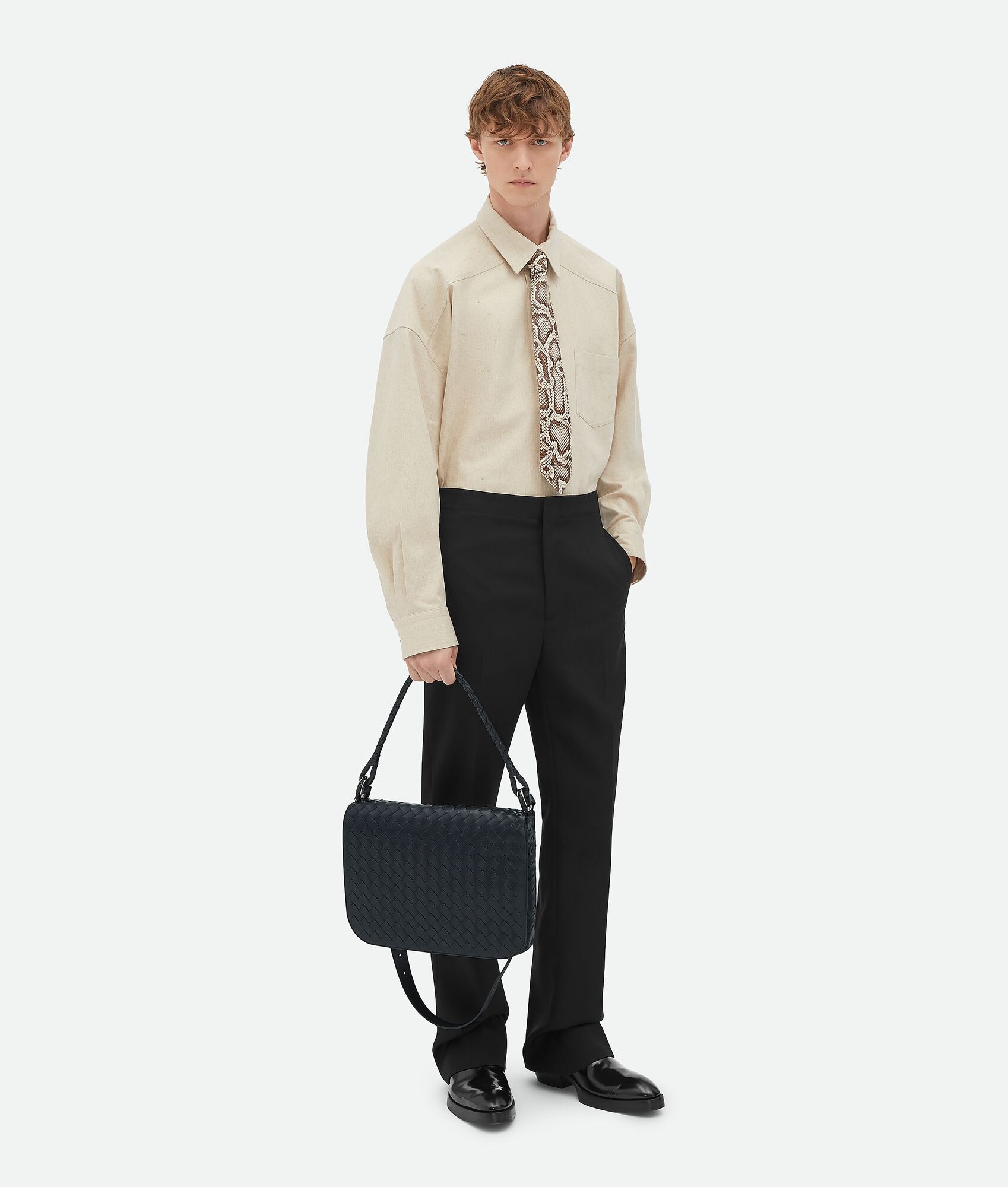 BOTTEGA VENETA Swing Messenger斜挎包