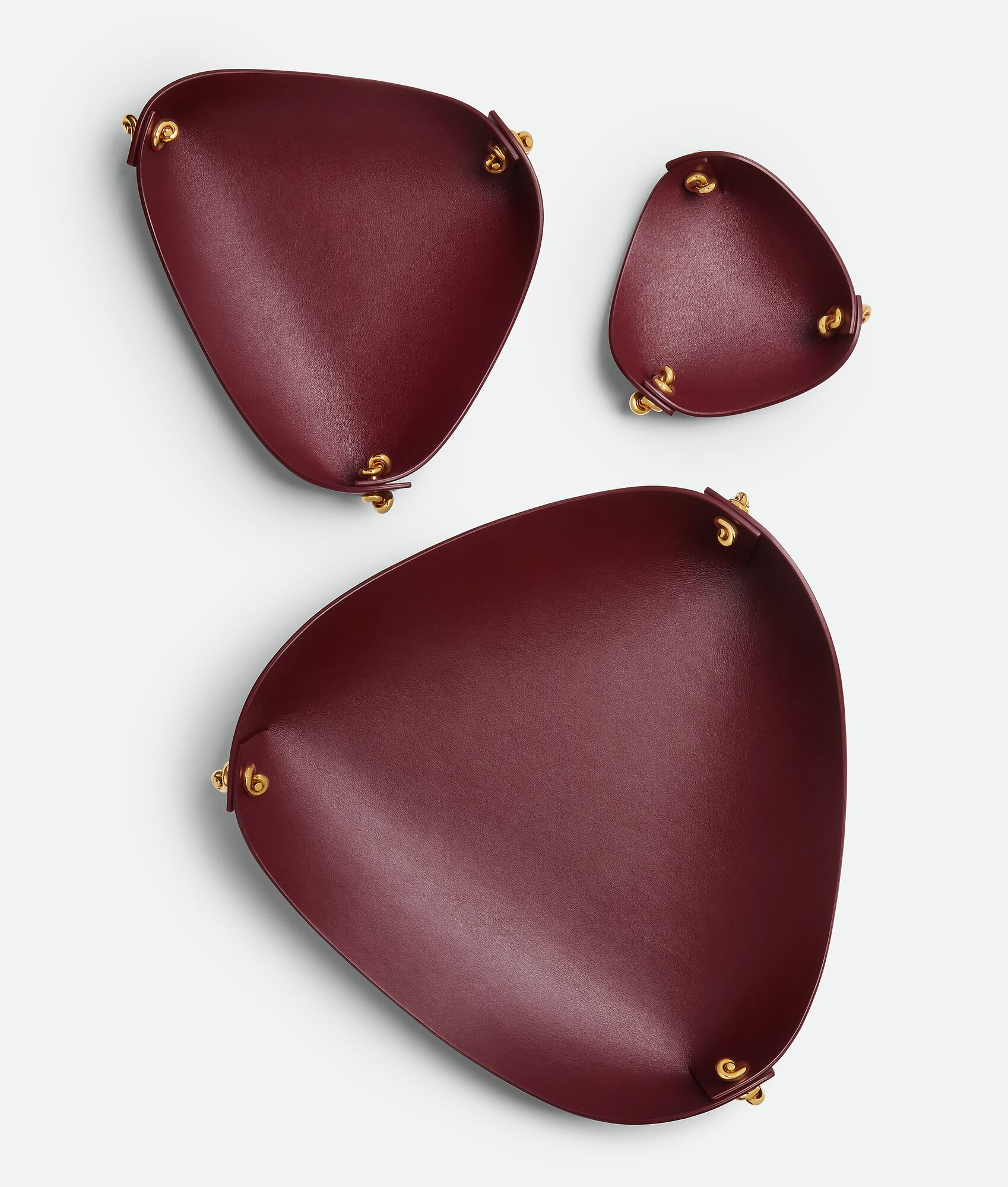 BOTTEGA VENETA 金属系结中号皮革托盘