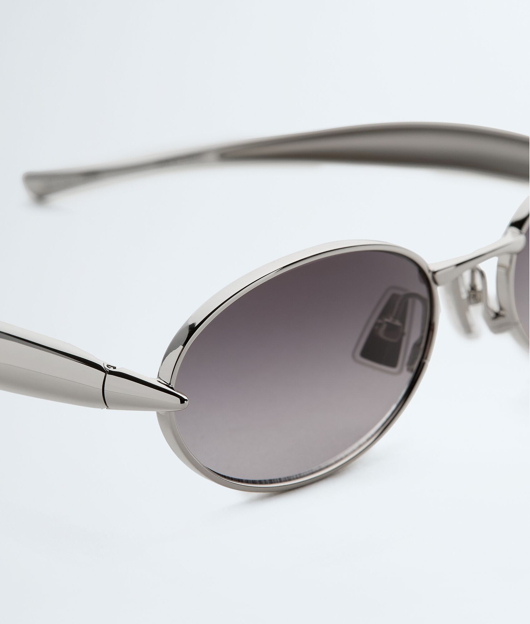 BOTTEGA VENETA Sardine椭圆形太阳镜