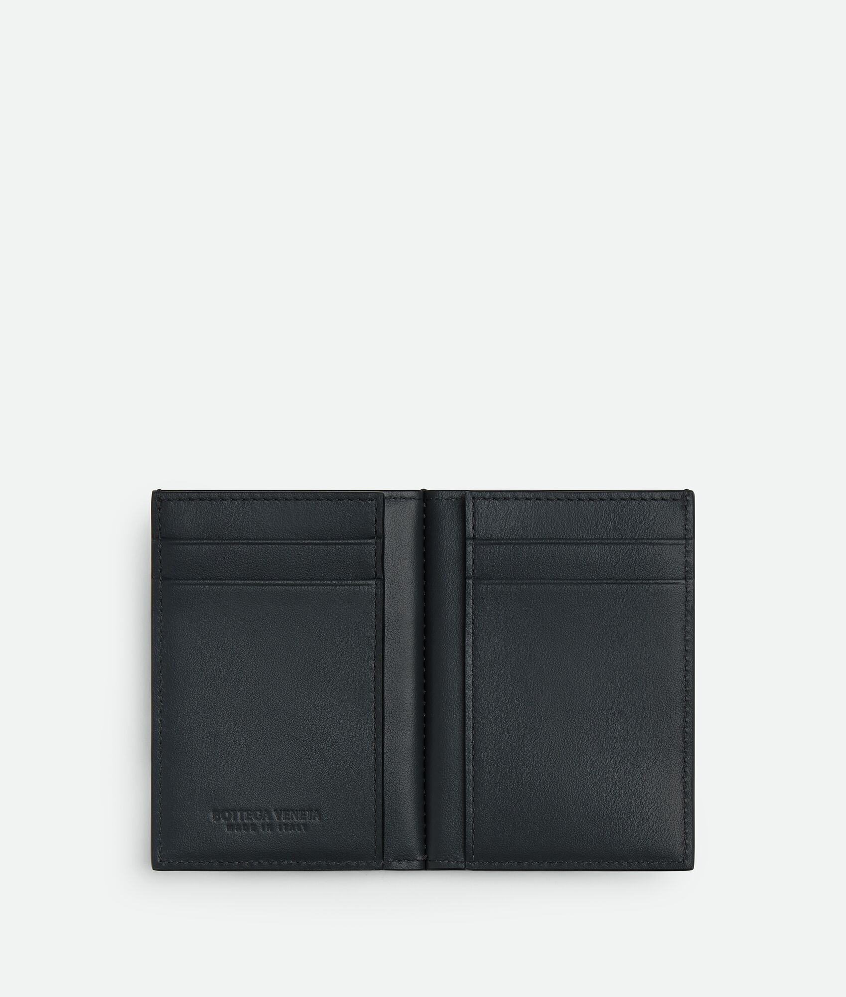BOTTEGA VENETA Cassette翻盖薄卡包