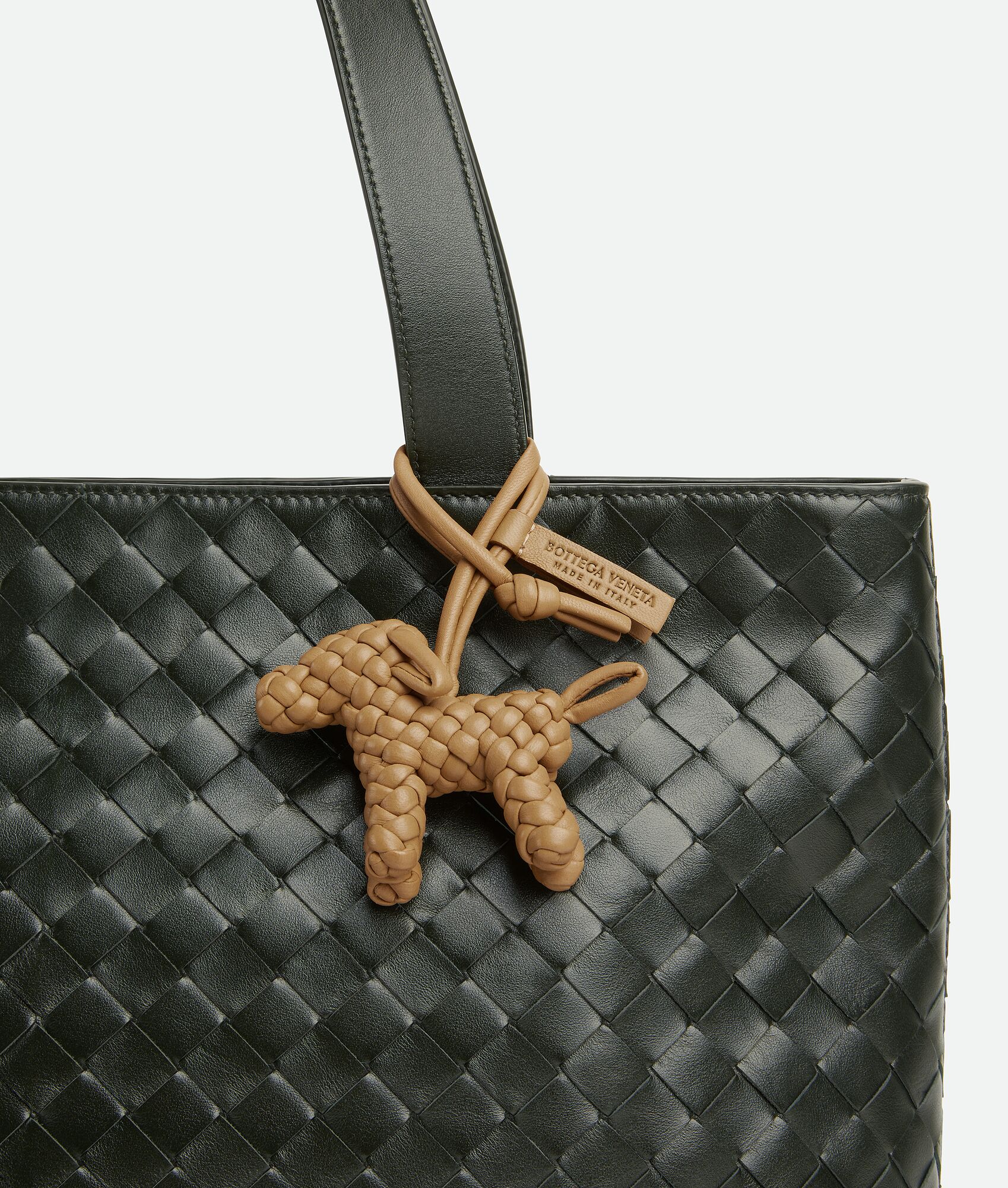 BOTTEGA VENETA 小狗造型吊坠