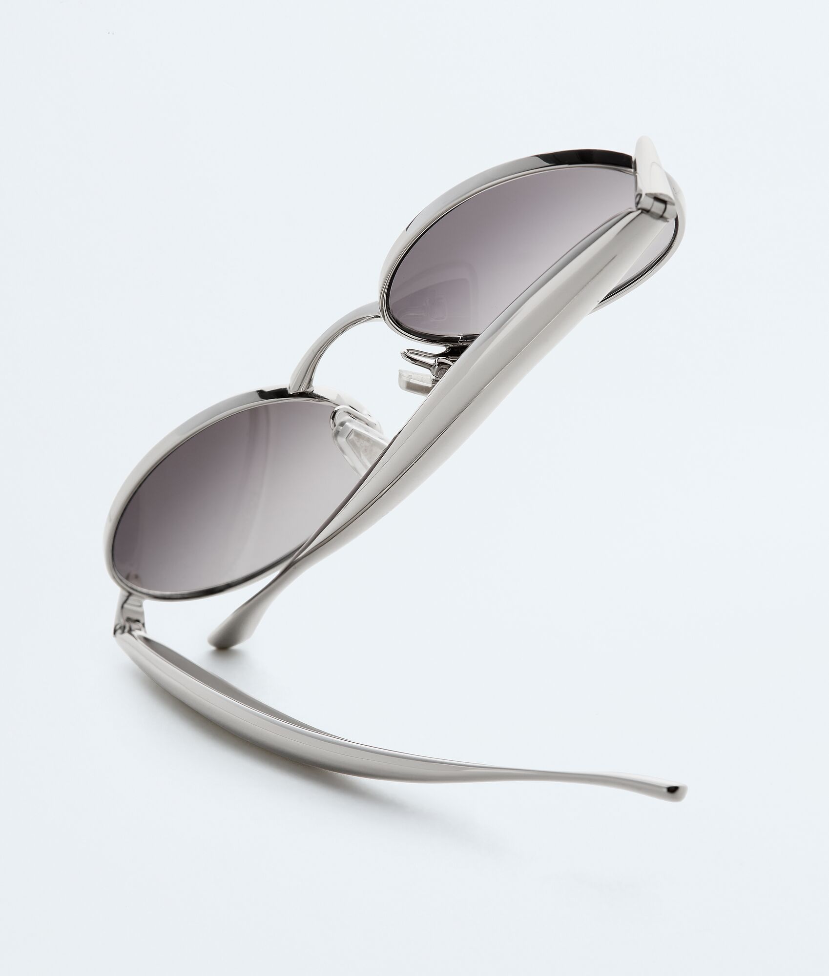 BOTTEGA VENETA Sardine椭圆形太阳镜