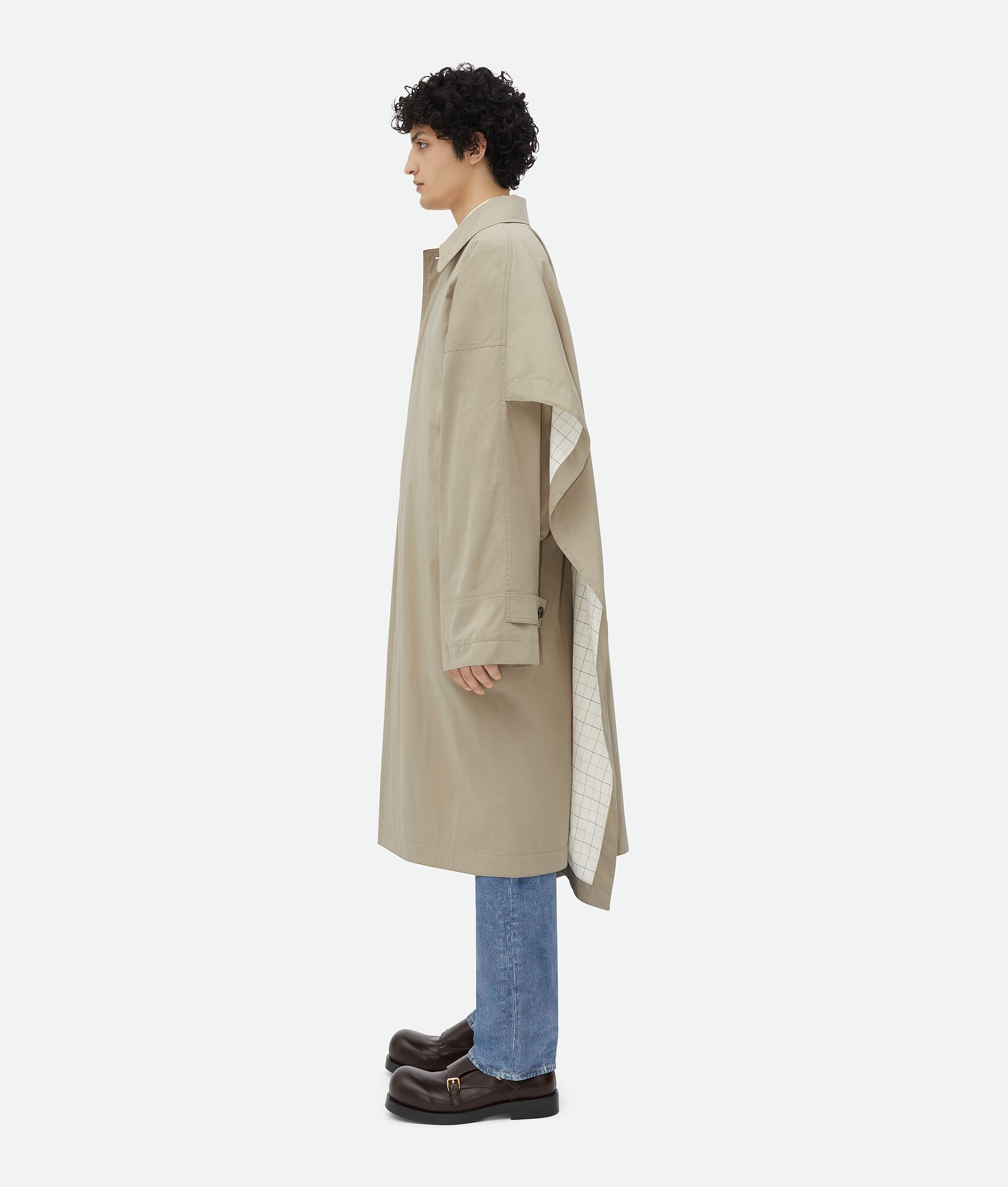 BOTTEGA VENETA 棉质桑蚕丝斗篷式风衣，搭配格纹衬里