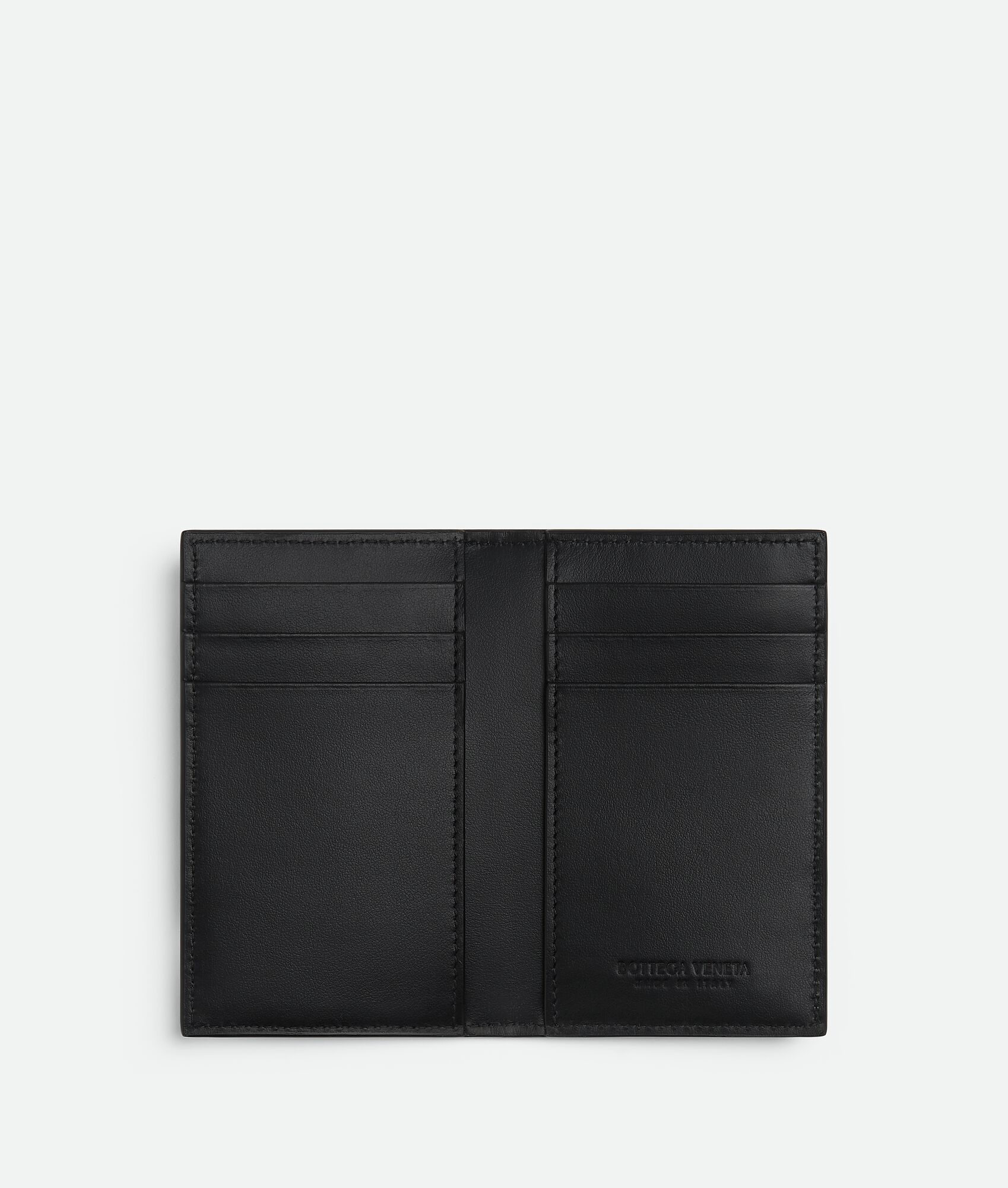 BOTTEGA VENETA Cassette翻盖卡包