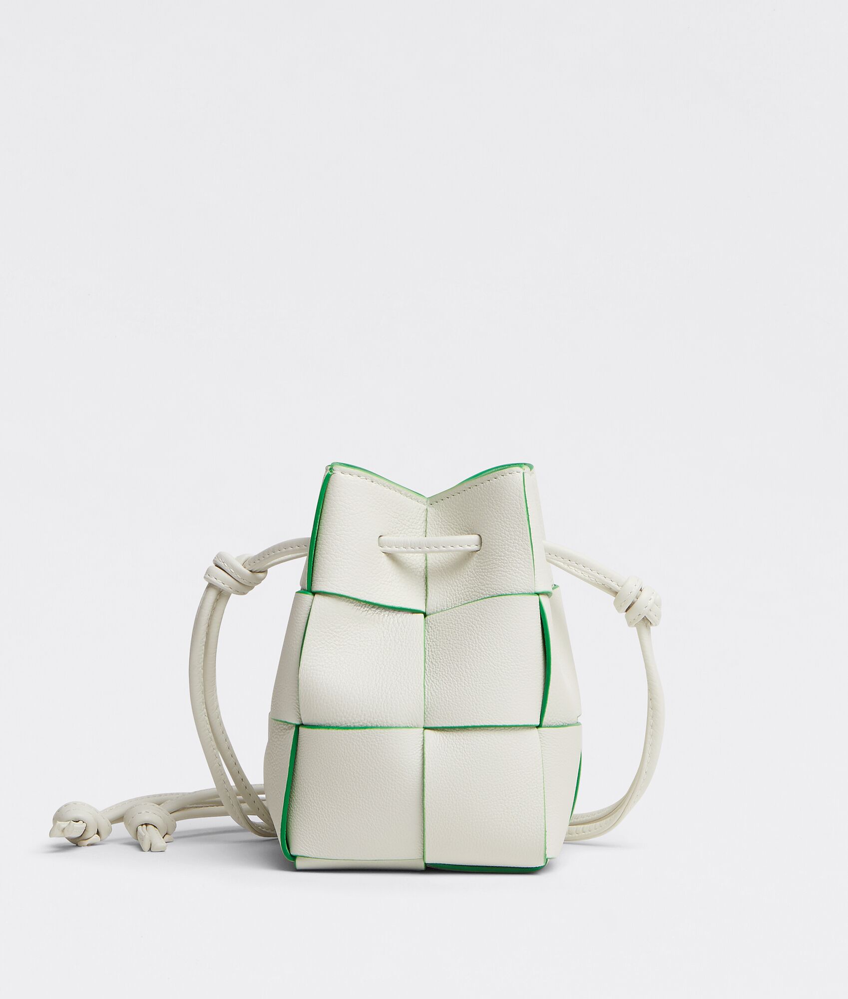 BOTTEGA VENETA CASSETTE迷你斜挎水桶包