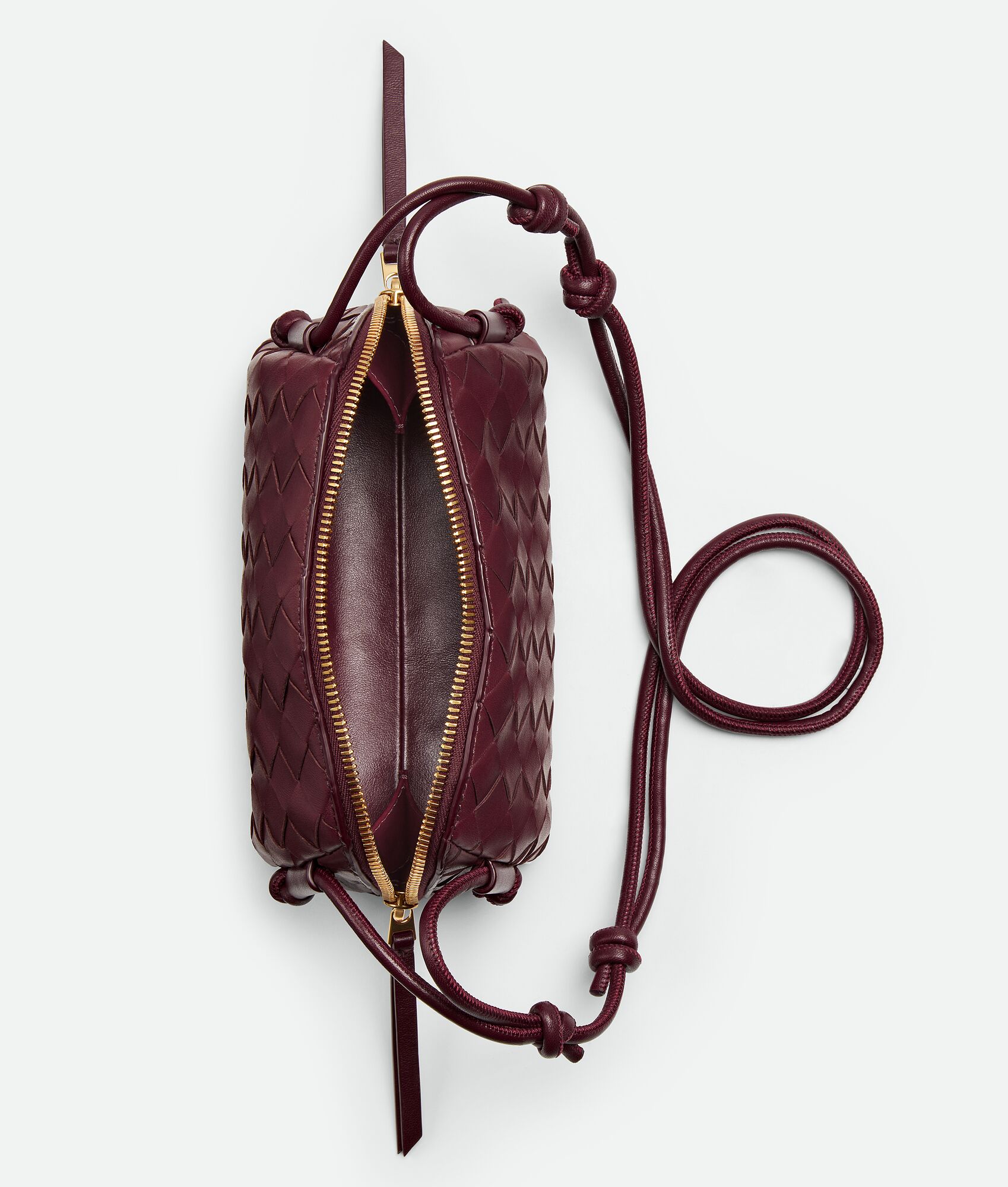 BOTTEGA VENETA Intrecciato编织Concert手拿包
