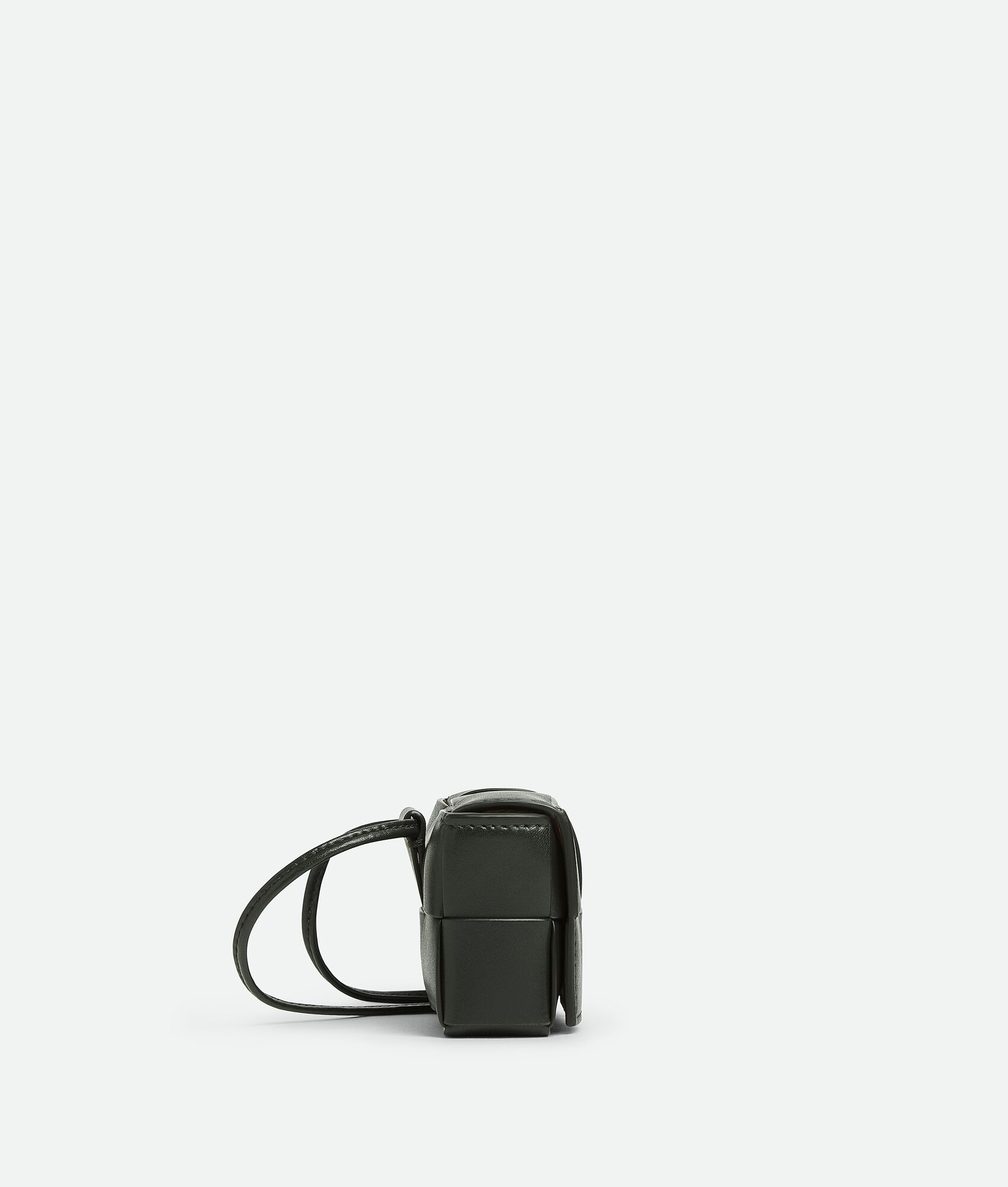 BOTTEGA VENETA Cassette AirPods 绳带耳机盒