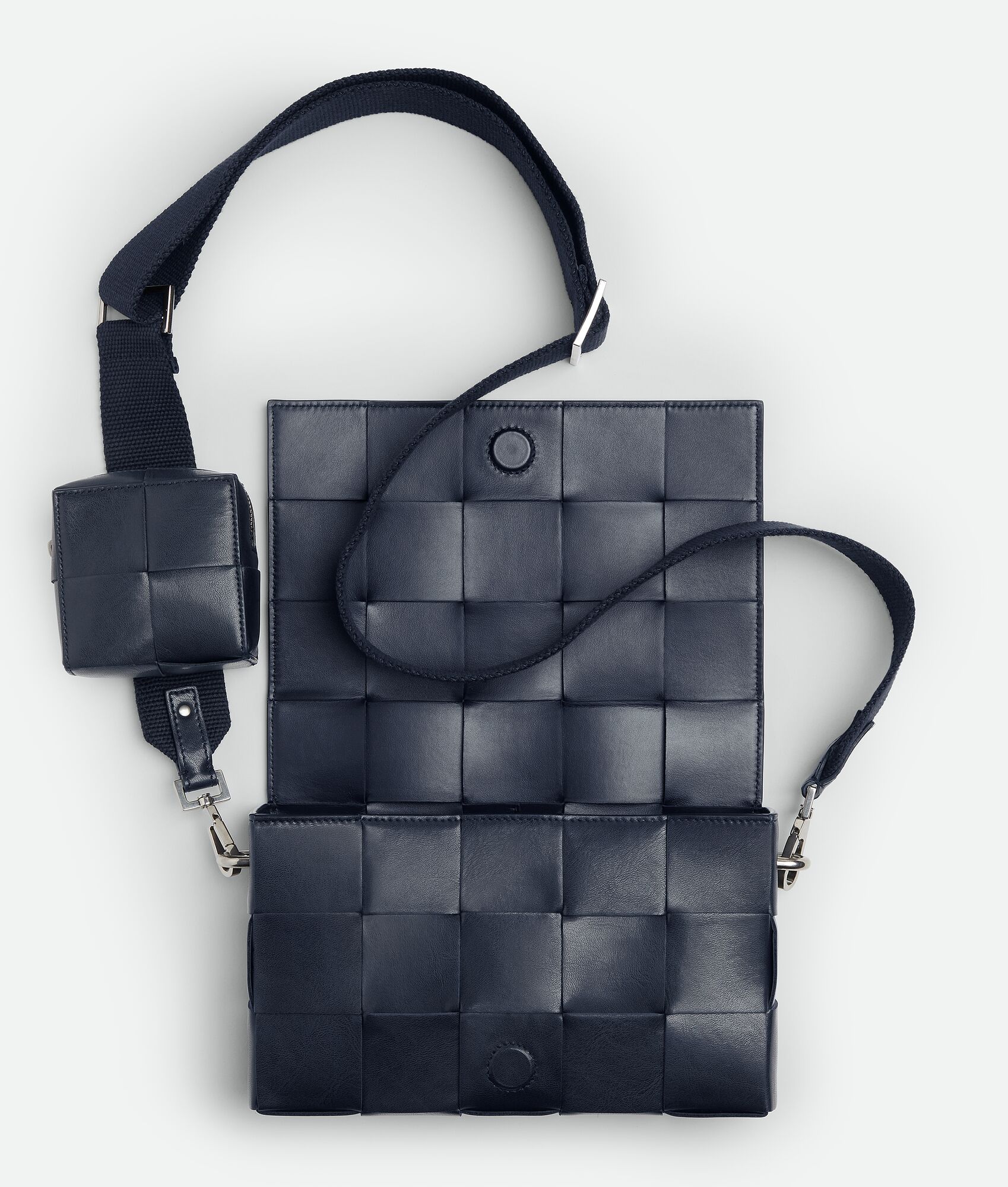 BOTTEGA VENETA Cassette多功能背带斜挎包