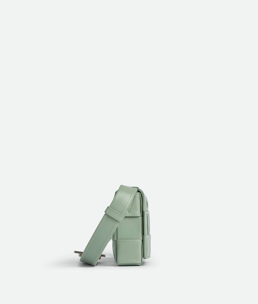 BOTTEGA VENETA 小号Cassette斜挎包